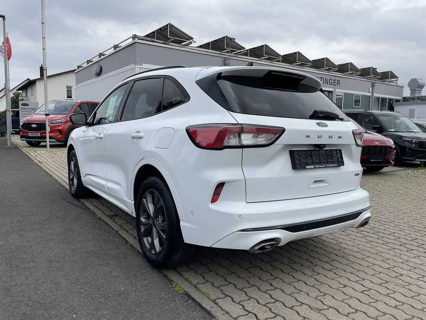 Ford Kuga PLUG-IN-HYBRID ST-LINE Automatik, 1.HAND+GARANTIE+ Wit - 2