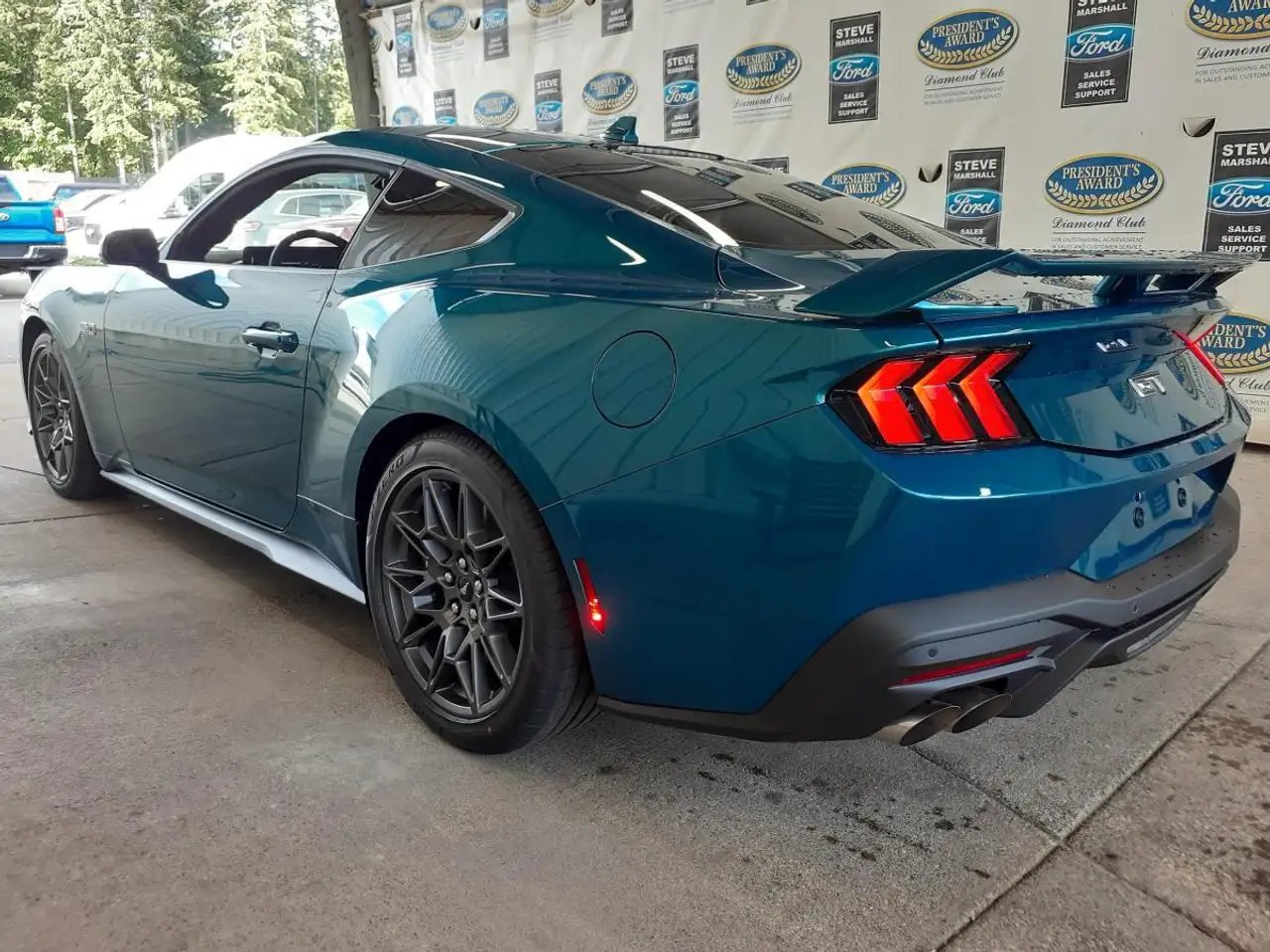 Ford Mustang снимка Ford Mustang