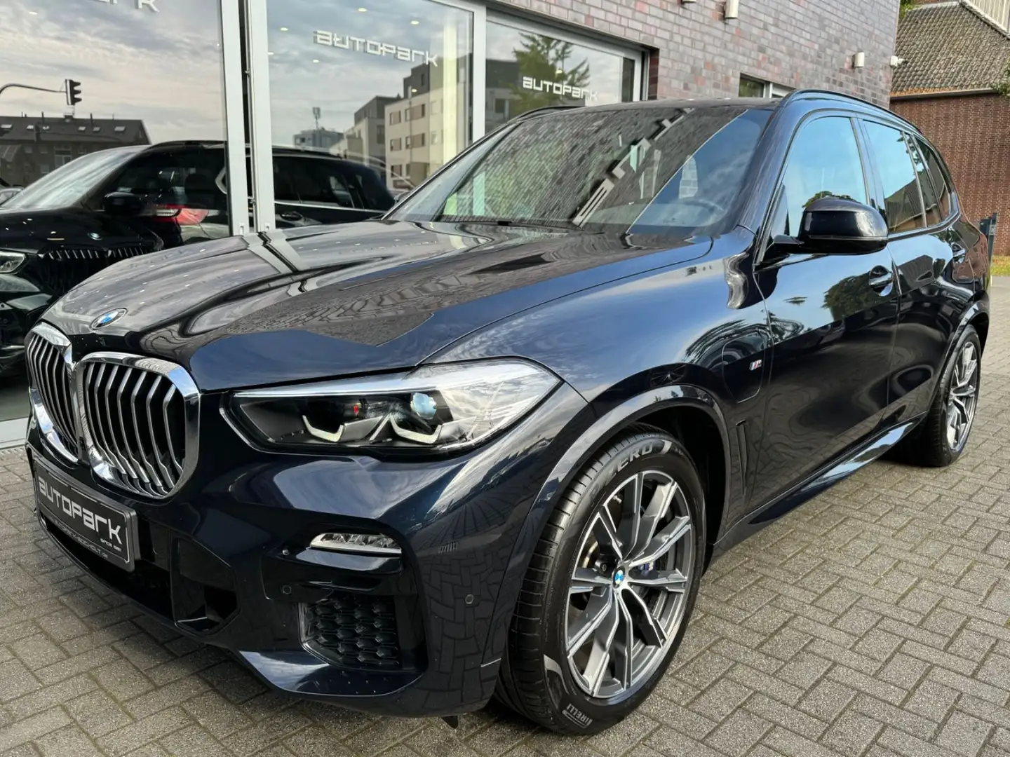 BMW X5 xDrive 45e M Sport HUD ACC HiFi Luft AHK 8xLM Schwarz - 1