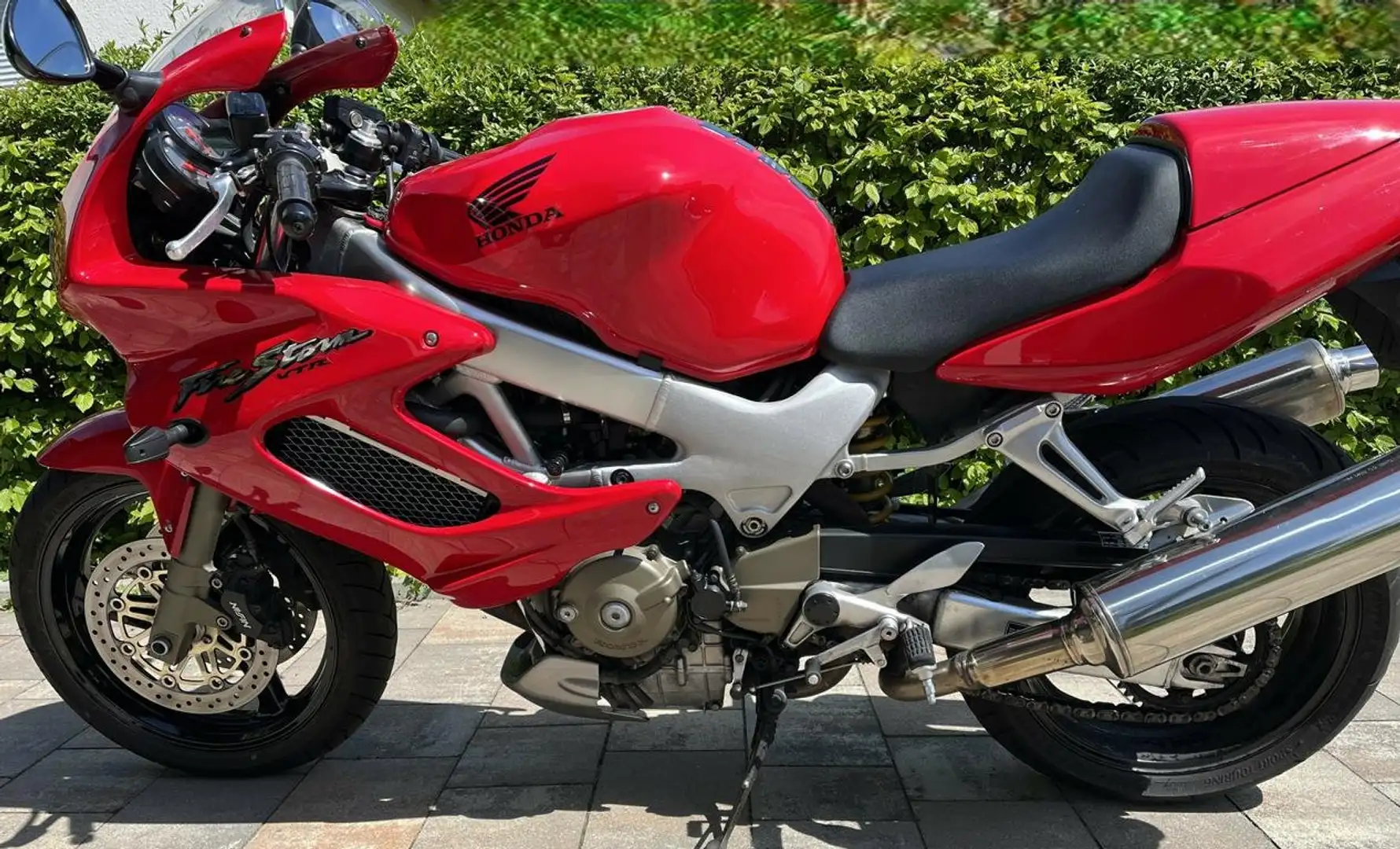 Honda VTR 1000 SC36 Firestorm Červená - 2