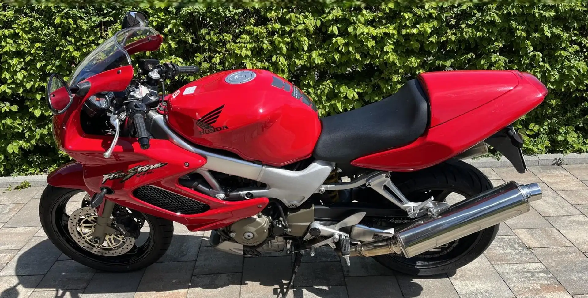 Honda VTR 1000 SC36 Firestorm Červená - 1