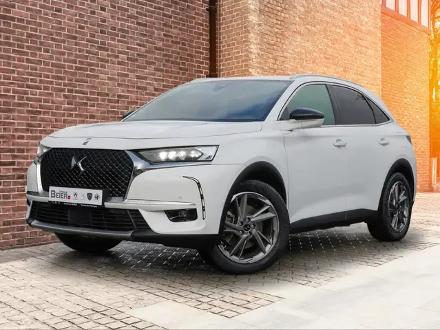 DS Automobiles DS 7 Crossback view 2