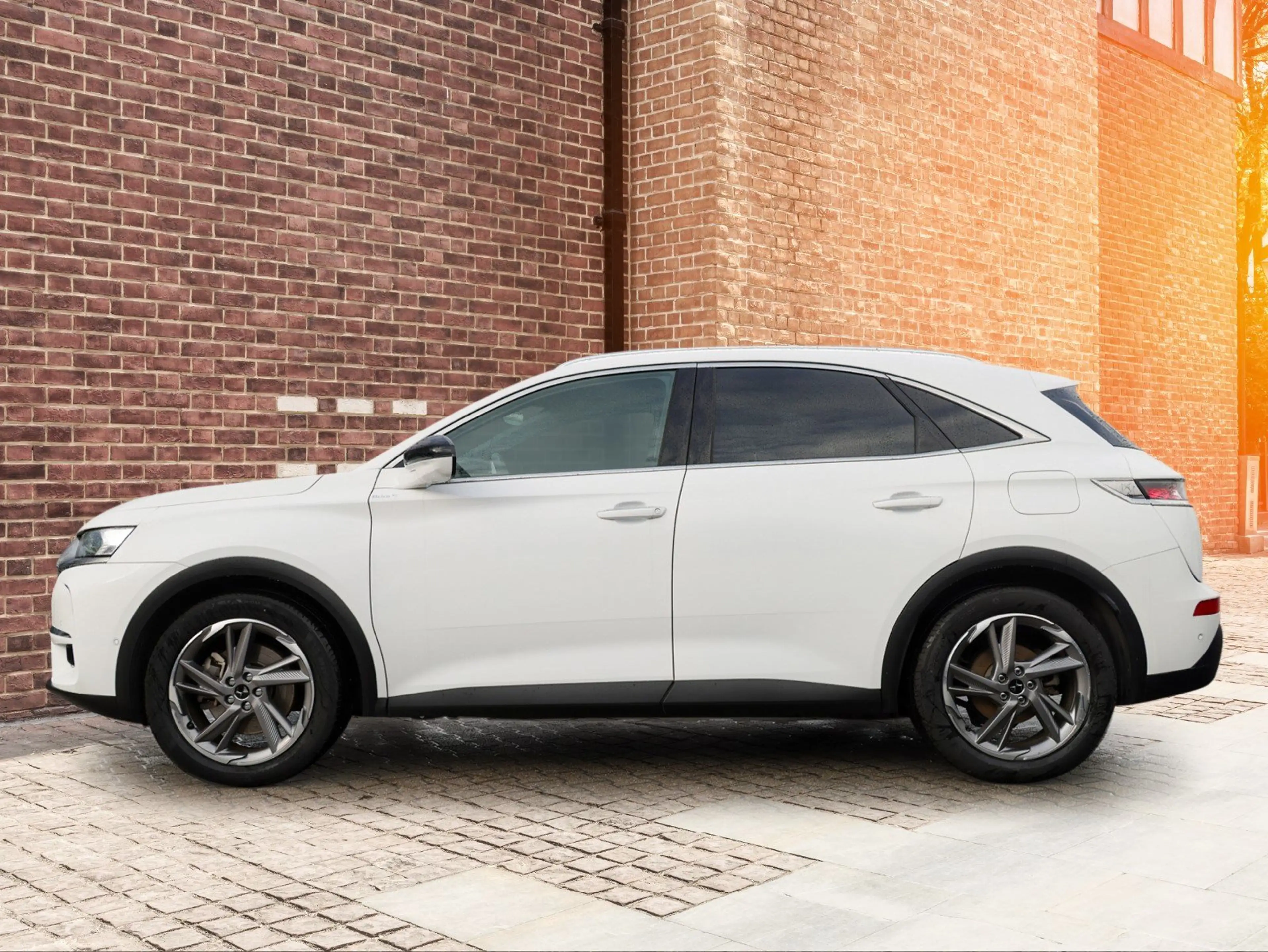 DS Automobiles DS 7 Crossback DS7 Crossback 1.6 E-Tense 225 Rivoli AHK/ Navi/ PD — photo 3