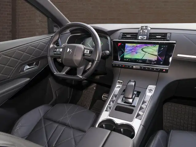 DS Automobiles DS 7 Crossback view 14