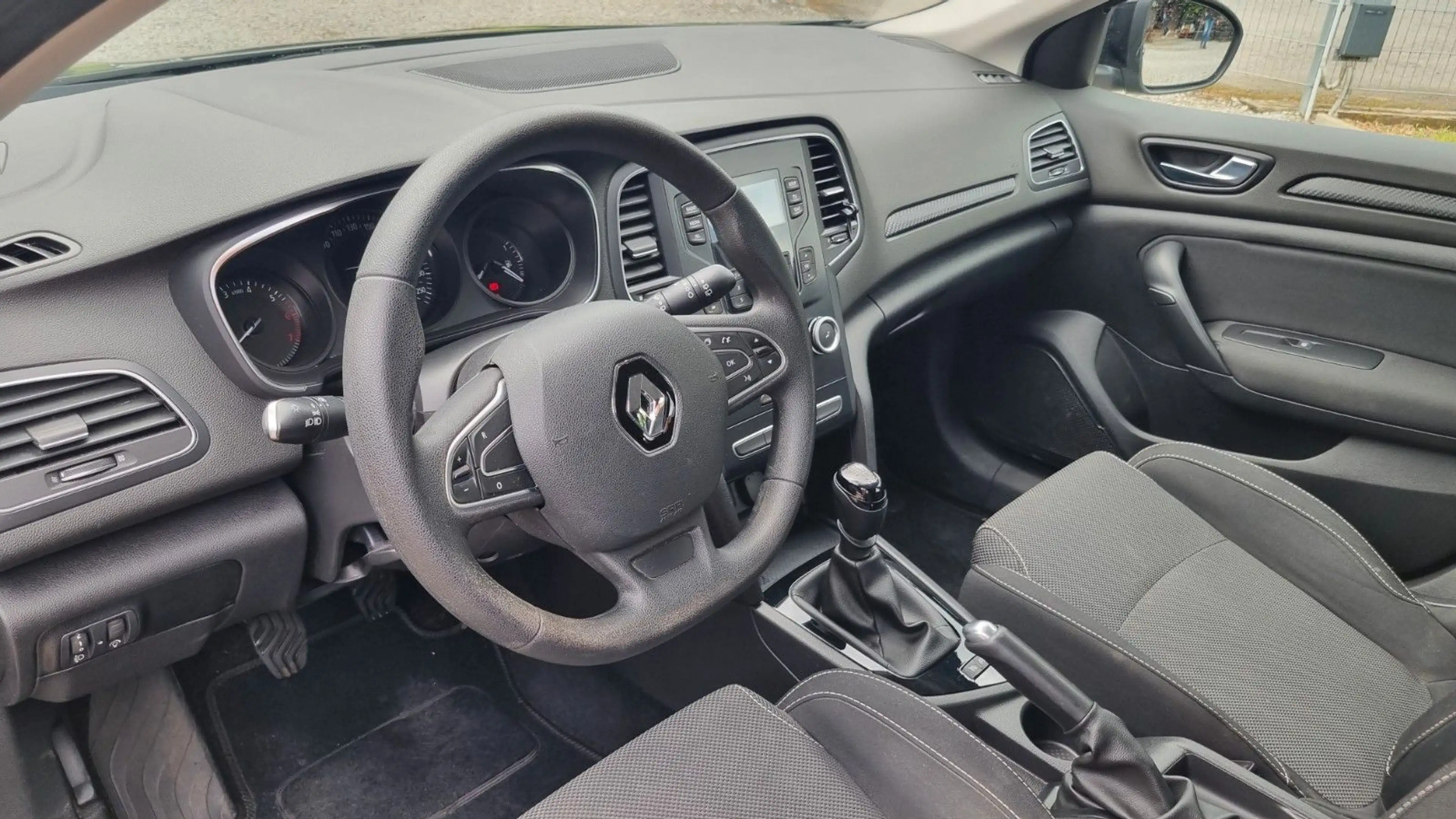 Renault Megane IV Grandtour Life / Inkl. Garantie — photo 9