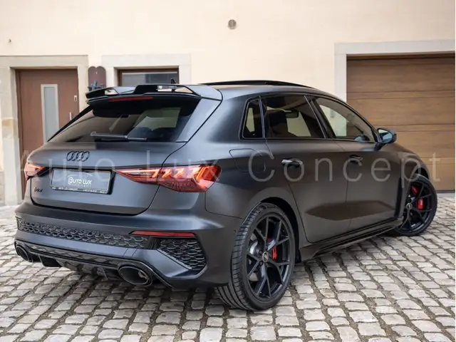 Audi RS3 view 3