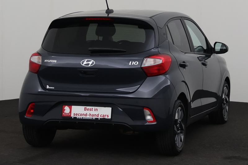 Hyundai i10 1.0 i + GPS + CARPLAY + CAMERA + PDC + CRUISE + AL — photo 3
