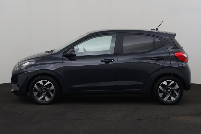 Hyundai i10 1.0 i + GPS + CARPLAY + CAMERA + PDC + CRUISE + AL — photo 2