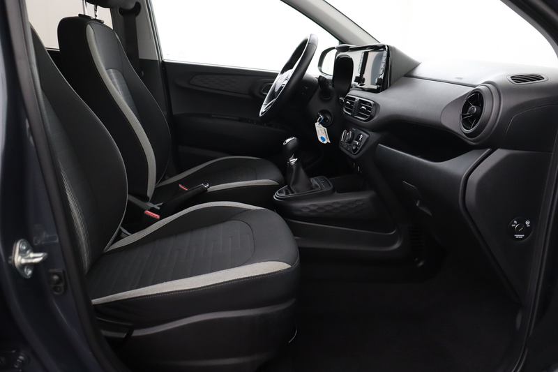 Hyundai i10 1.0 i + GPS + CARPLAY + CAMERA + PDC + CRUISE + AL — photo 11