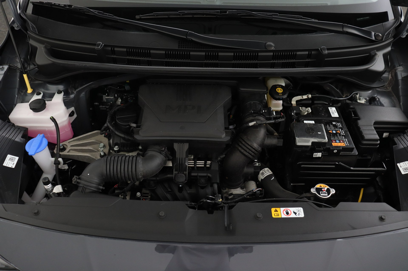 Hyundai i10 1.0 i + GPS + CARPLAY + CAMERA + PDC + CRUISE + AL — photo 14