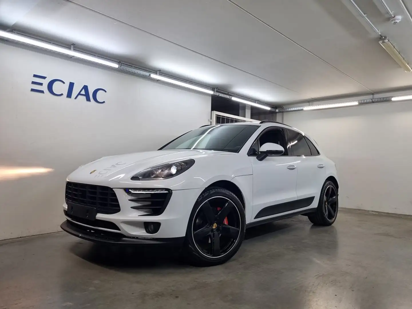 Porsche Macan 2.0 PDK - Pano dak Bianco - 1