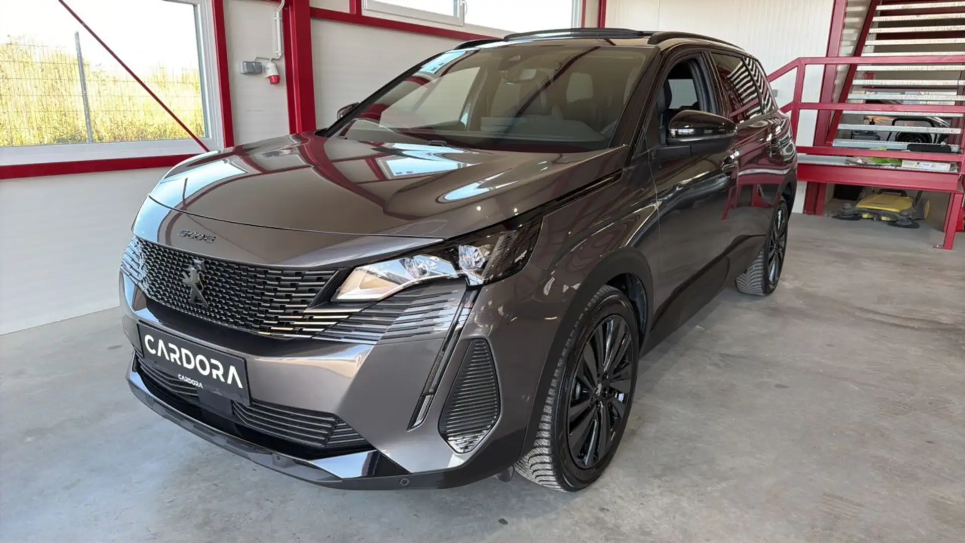 Peugeot 5008 1.2 Hybrid 136 GT Grau - 2
