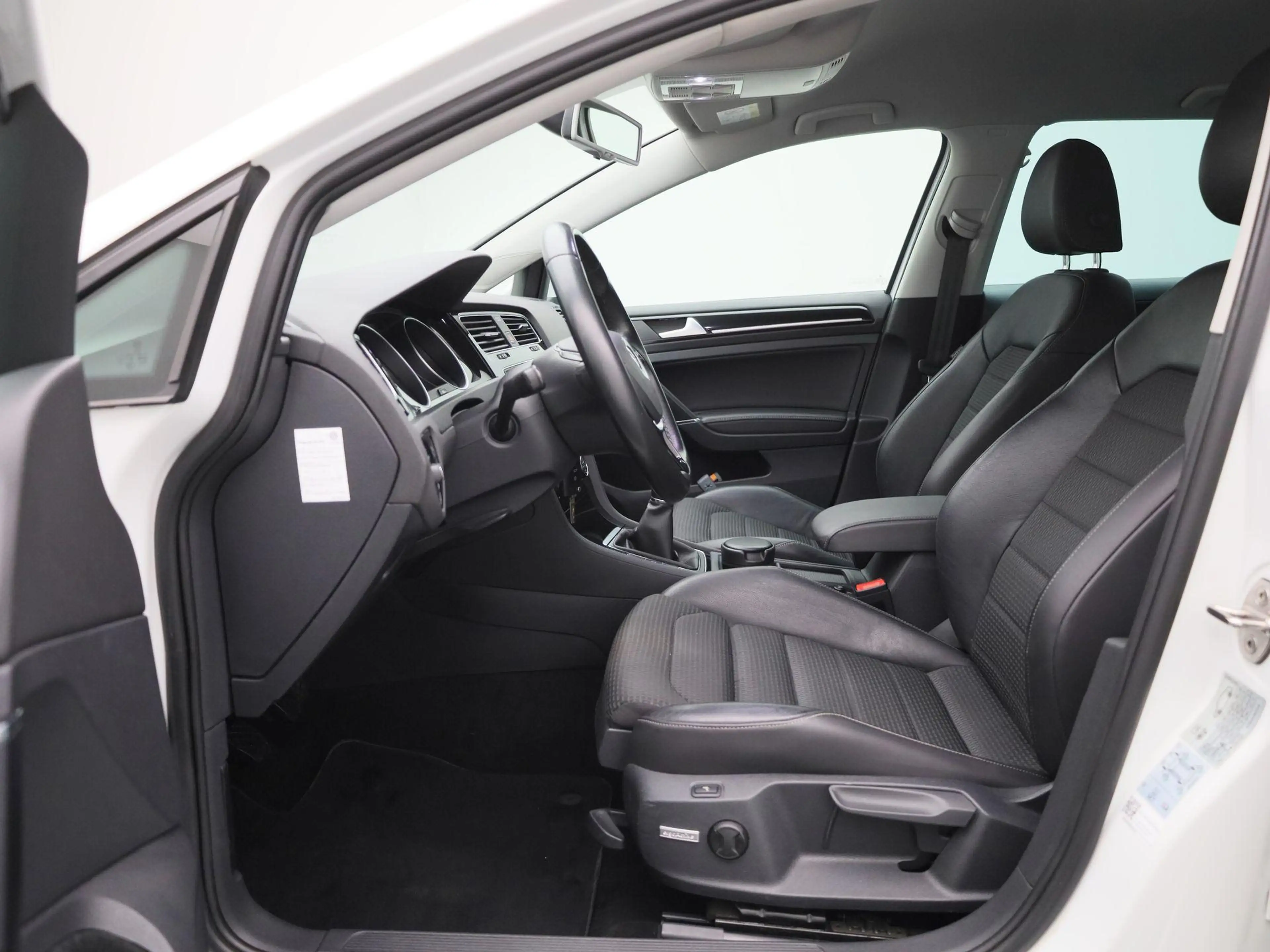 Volkswagen Golf Variant 1.4 TSI Business Edition Connected R 125 PK| Origi — photo 11