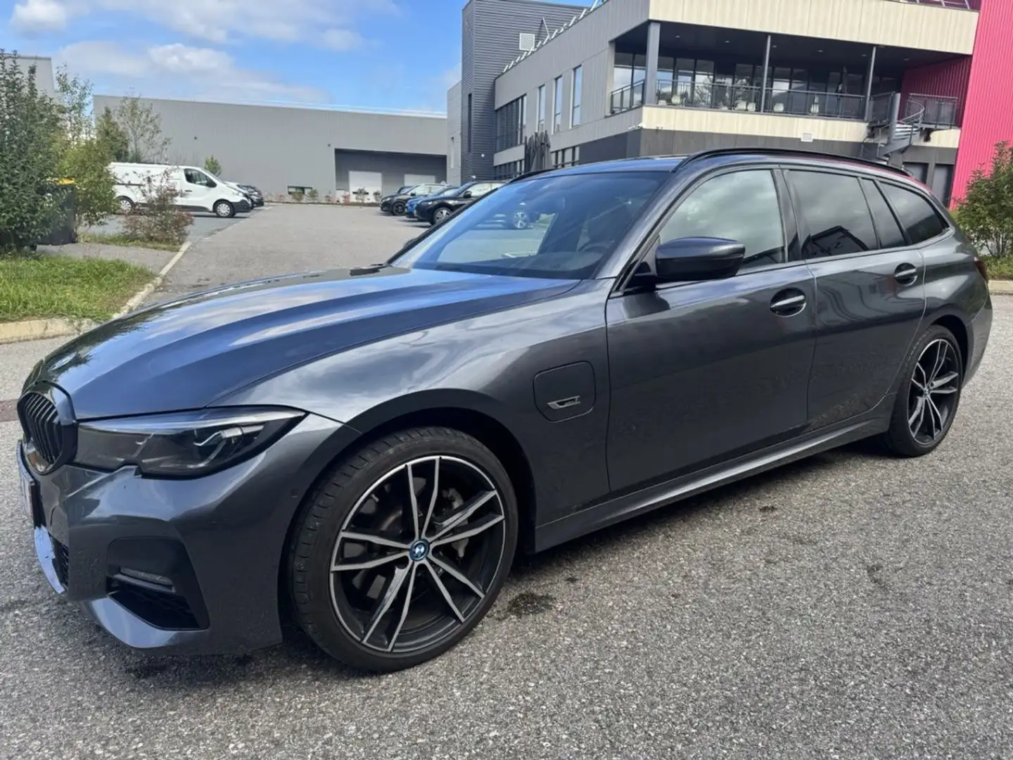 BMW 330 Bmw serie 3 G21 TOURING 330e hybride 292 m sport bva8 TVA RECUPERABLE Gris - 1