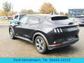 Ford Mustang Mach-E Basis Schwarz - thumbnail 3