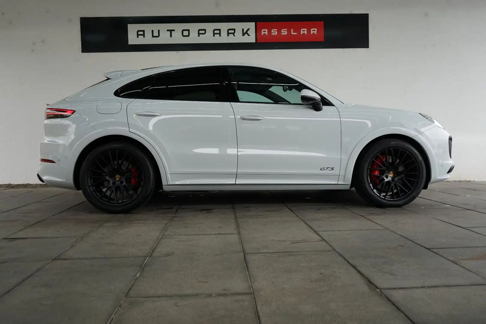 Porsche Cayenne Coupe GTS*LEDER-ROT*PDCC*HAL*MEGA-SPEC ! Weiß - 2
