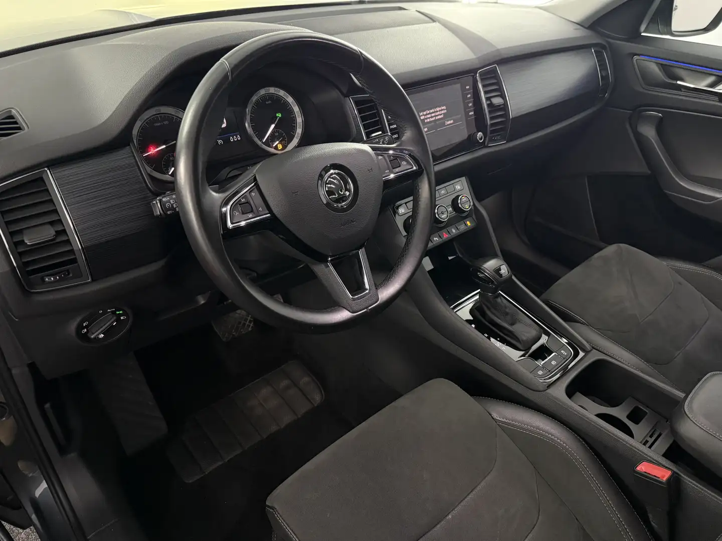 Skoda Kodiaq 1.5 TSI Business Edition | Automaat | Trekhaak Gris - 2