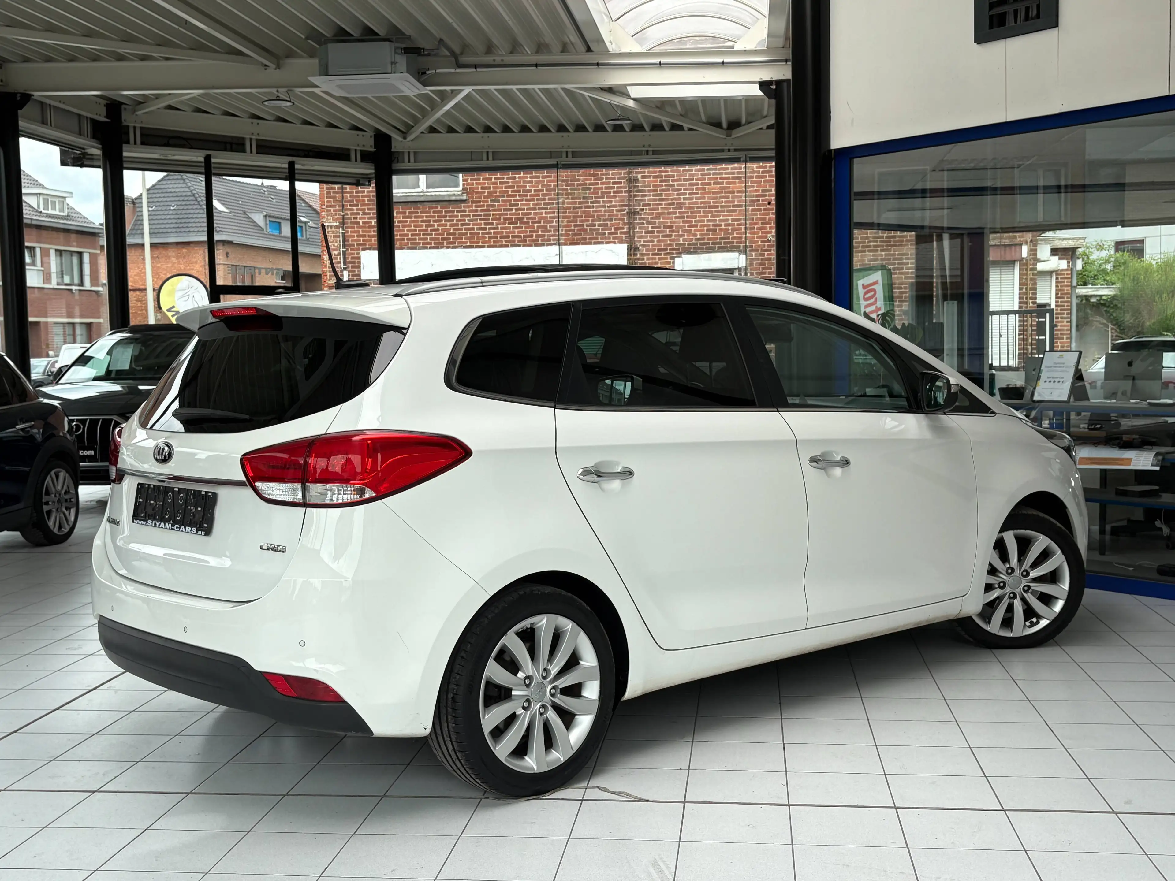 Kia Carens Carens 1.7 CRDI *GPS * TOIT * CAMERA * PDC * JANTES * — photo 5