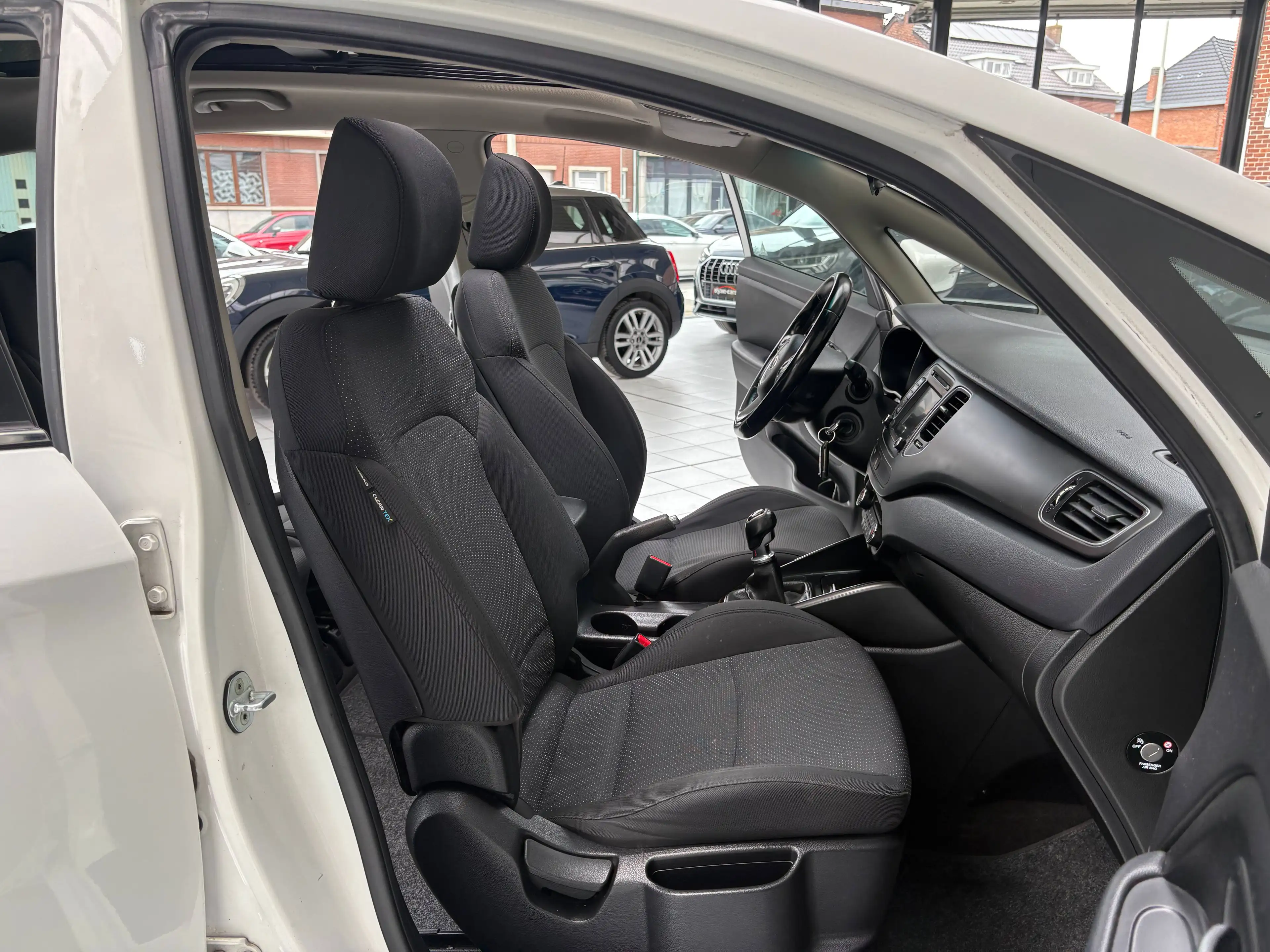 Kia Carens Carens 1.7 CRDI *GPS * TOIT * CAMERA * PDC * JANTES * — photo 12