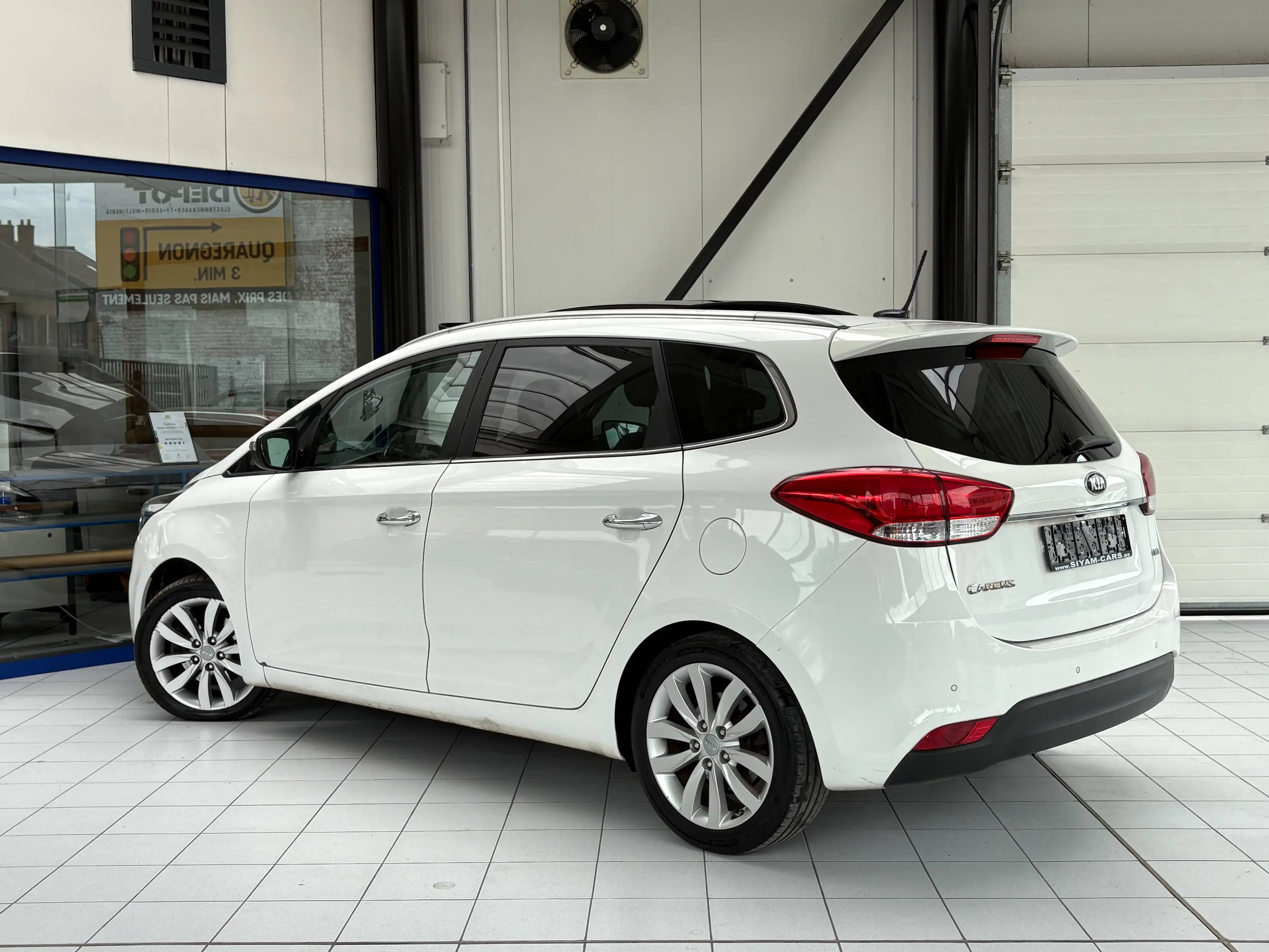 Kia Carens Carens 1.7 CRDI *GPS * TOIT * CAMERA * PDC * JANTES * — photo 3