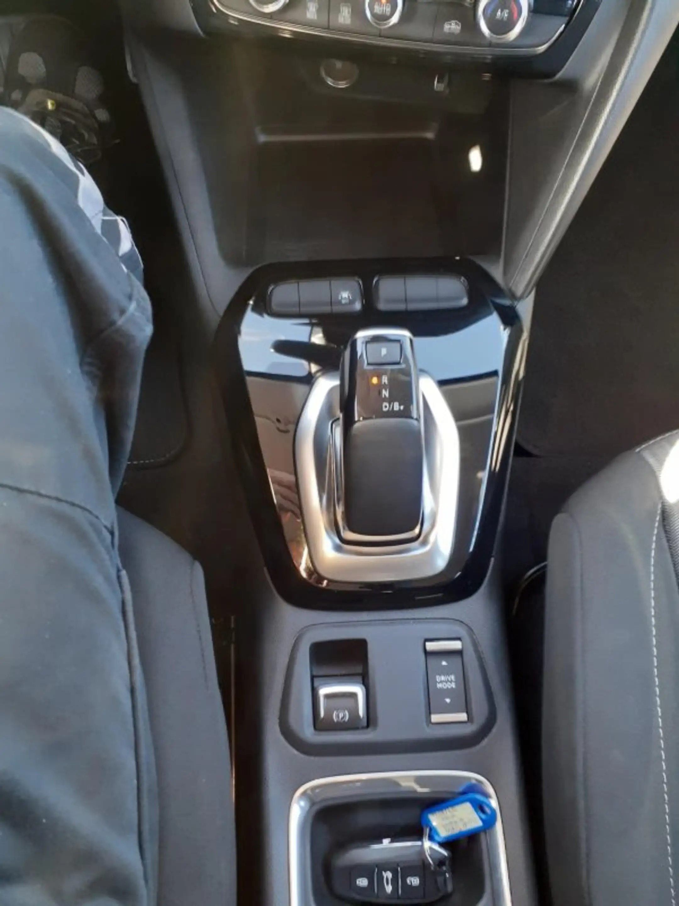 Opel Corsa-e -e  Edition DAB — photo 12