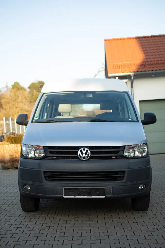 Volkswagen T5 Kombi