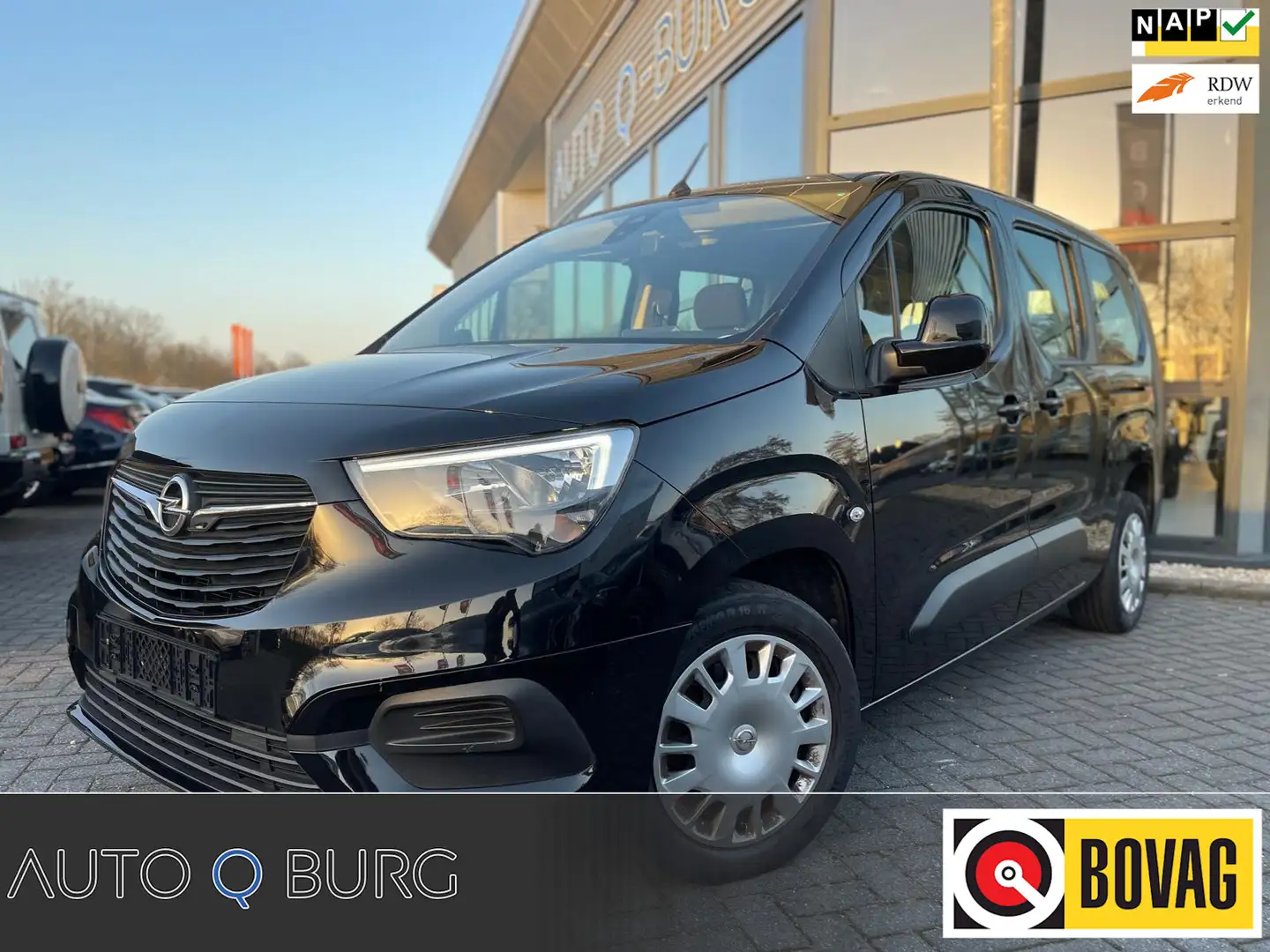 Opel Combo Life 1.2 Turbo Edition | 7 Persoons | Dubbele Schuifdeu Černá - 1