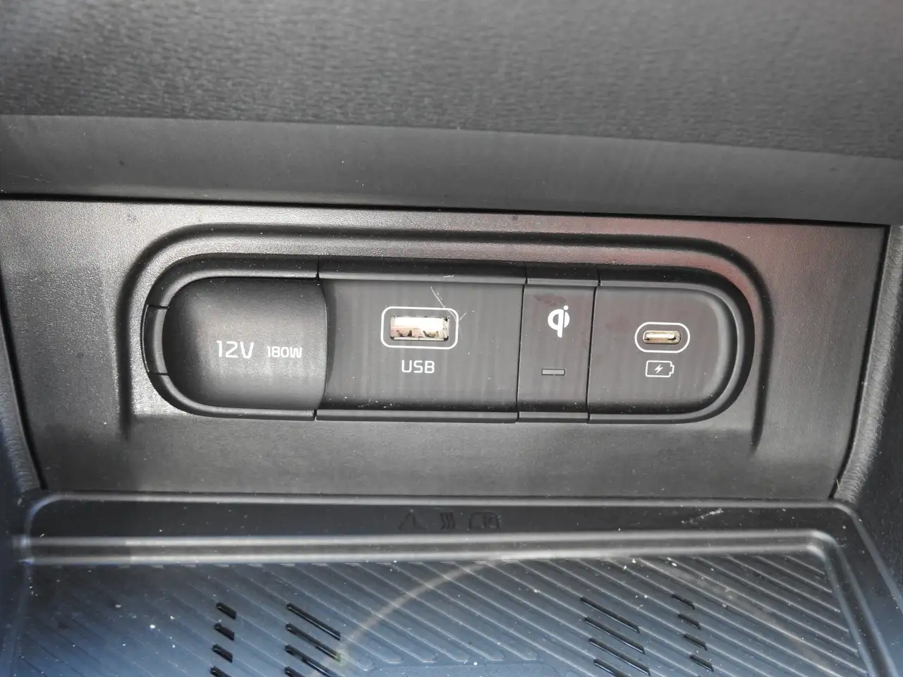 Kia Sportage снимка Kia Sportage