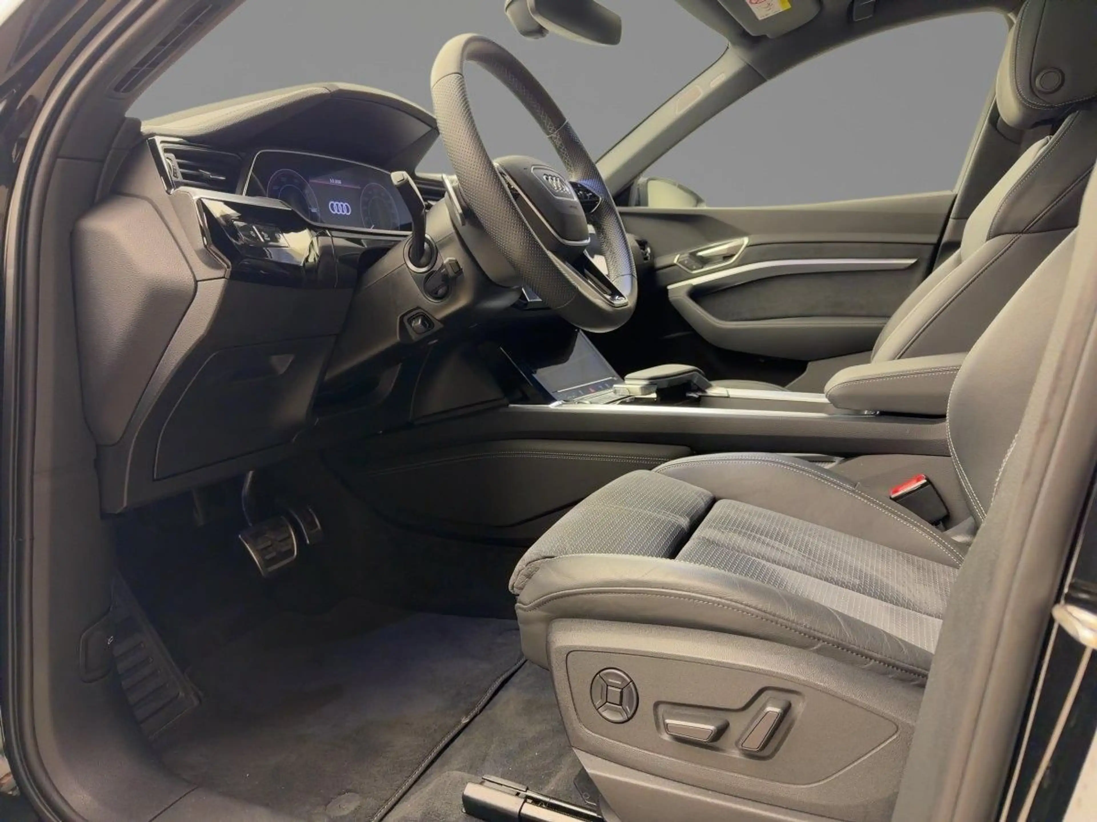 Audi Q8 e-tron Q8 e-tron Sportback 55 QUA*MATRIX*PANO*AHK*HUD* — photo 8