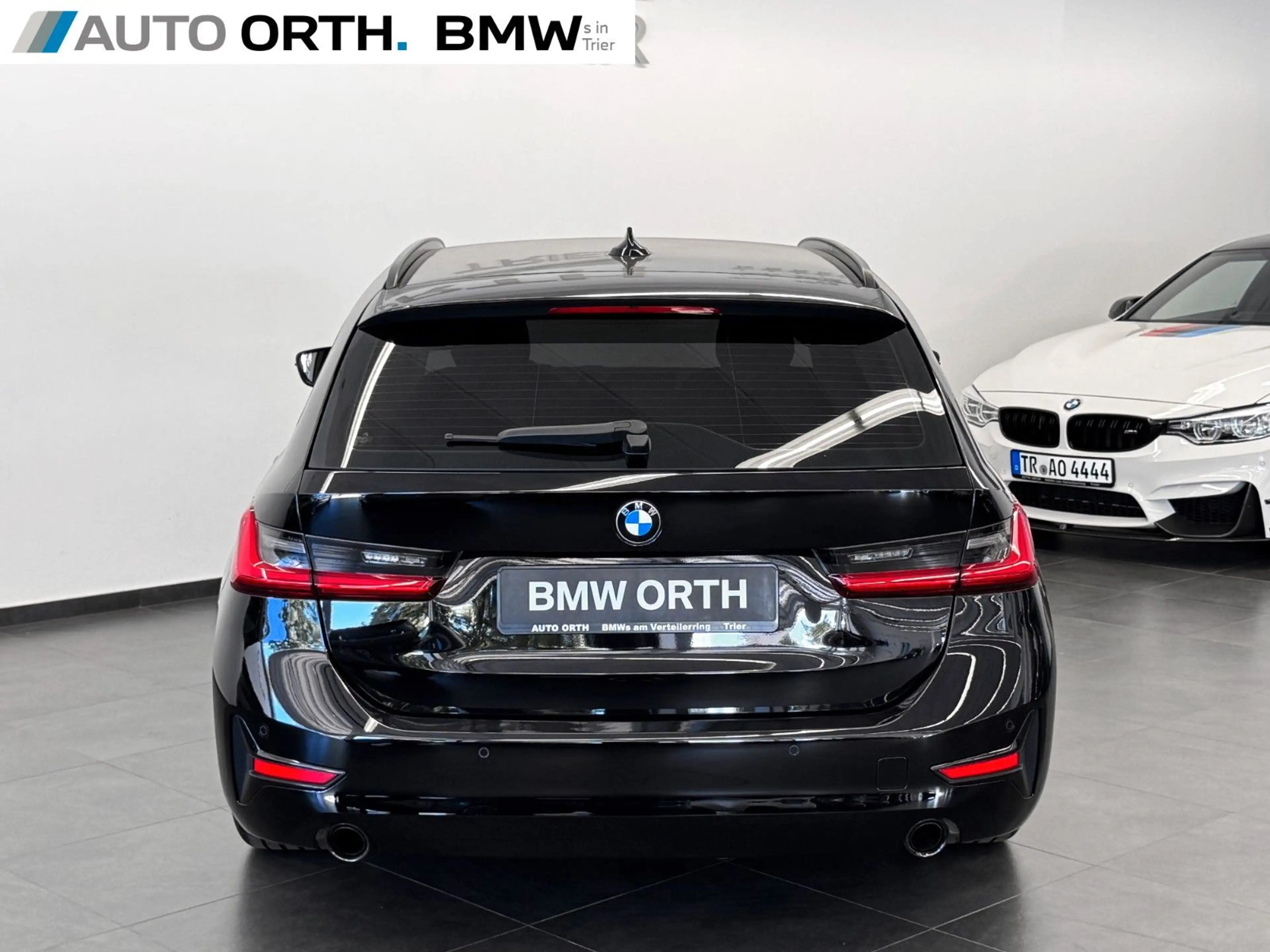 BMW 320 d Touring AUTOM. LC+ LED SIHZ PDC TEMPO AHK — photo 9
