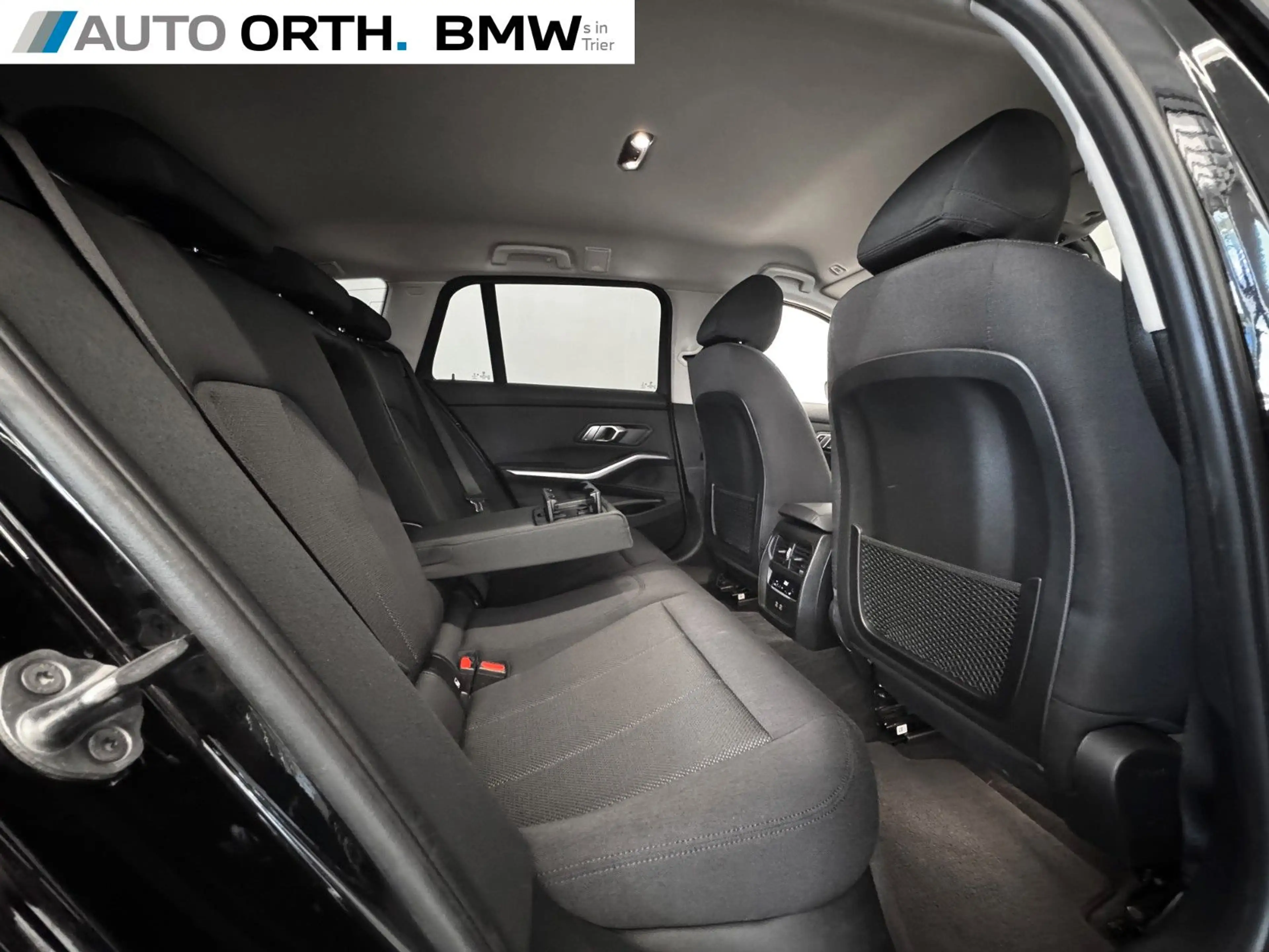 BMW 320 d Touring AUTOM. LC+ LED SIHZ PDC TEMPO AHK — photo 15
