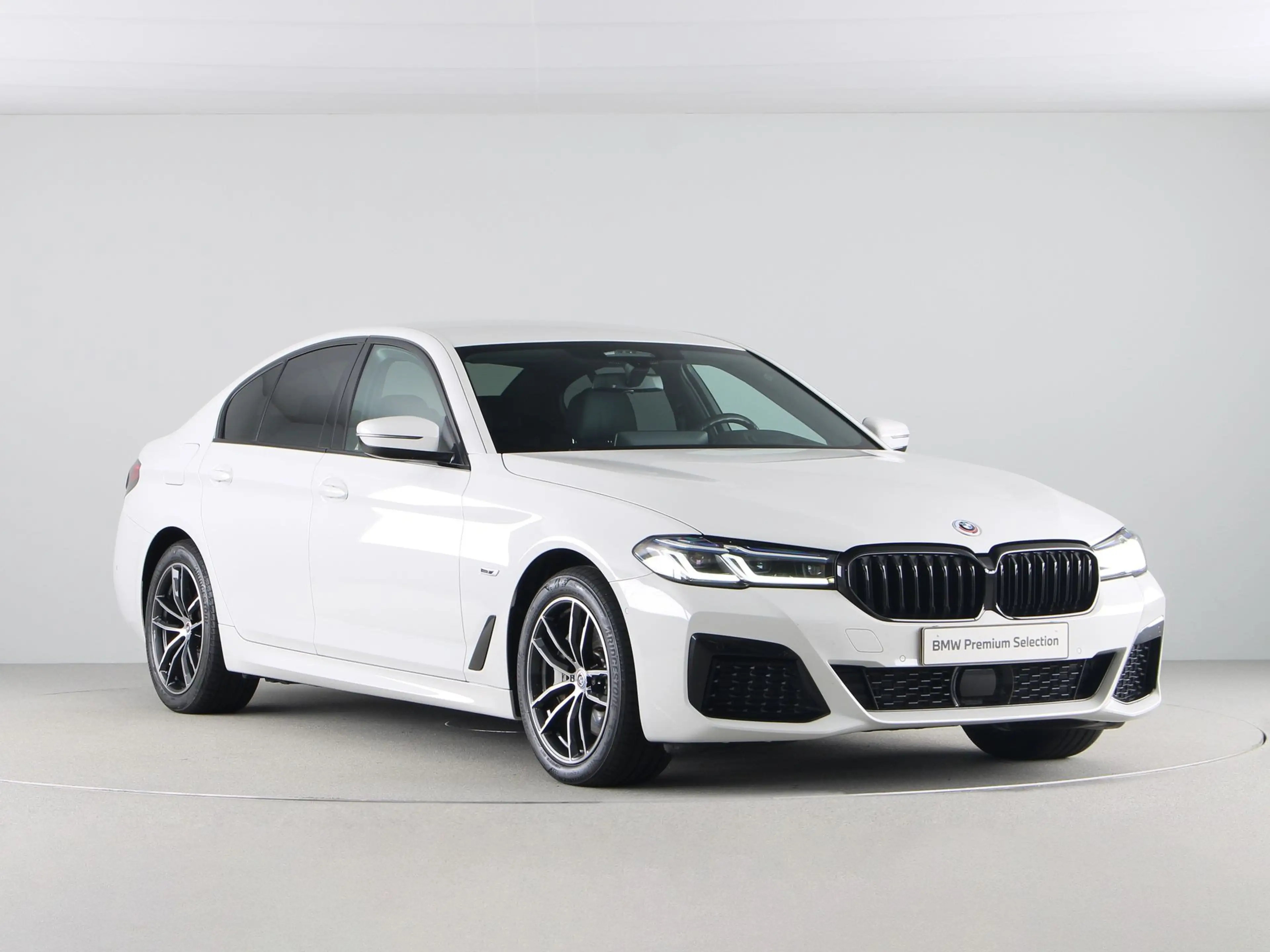 BMW 545 5 Serie 545e xDrive High Executive M-Sport — photo 7