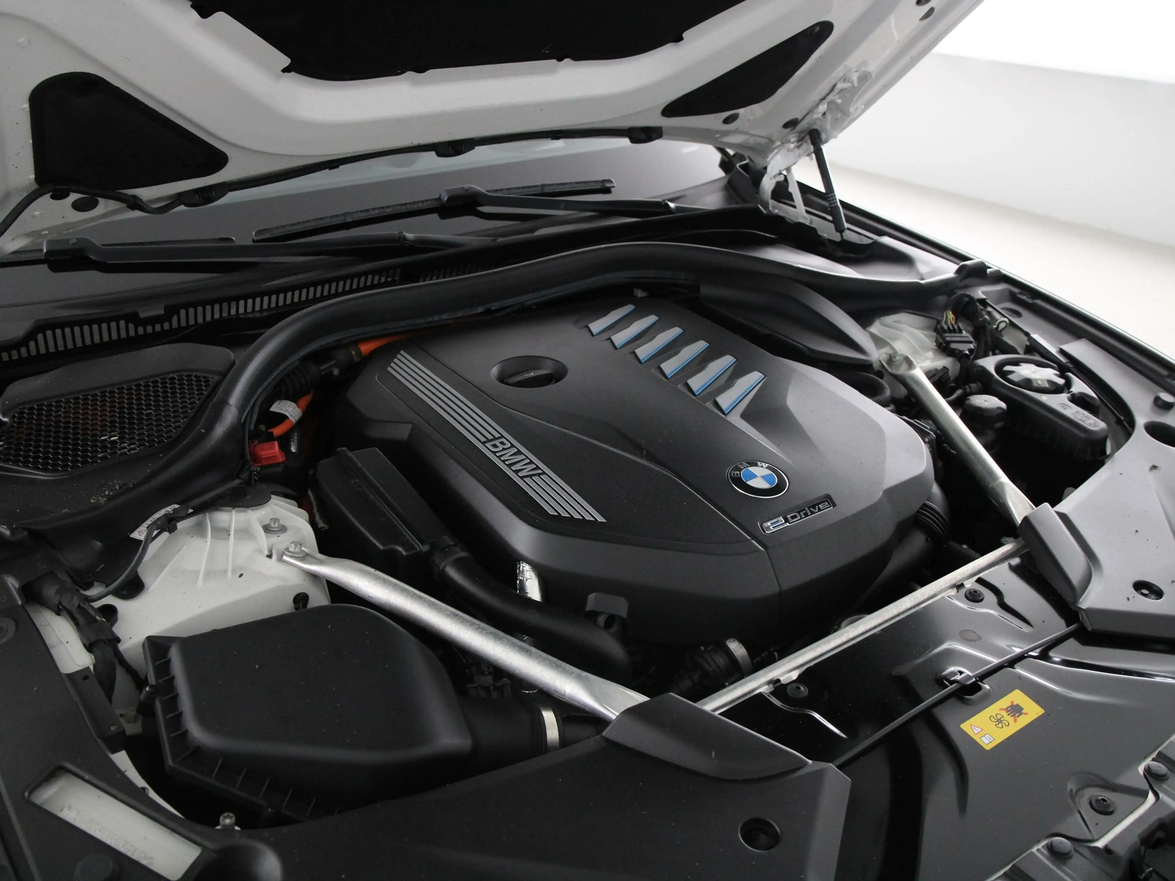 BMW 545 5 Serie 545e xDrive High Executive M-Sport — photo 4