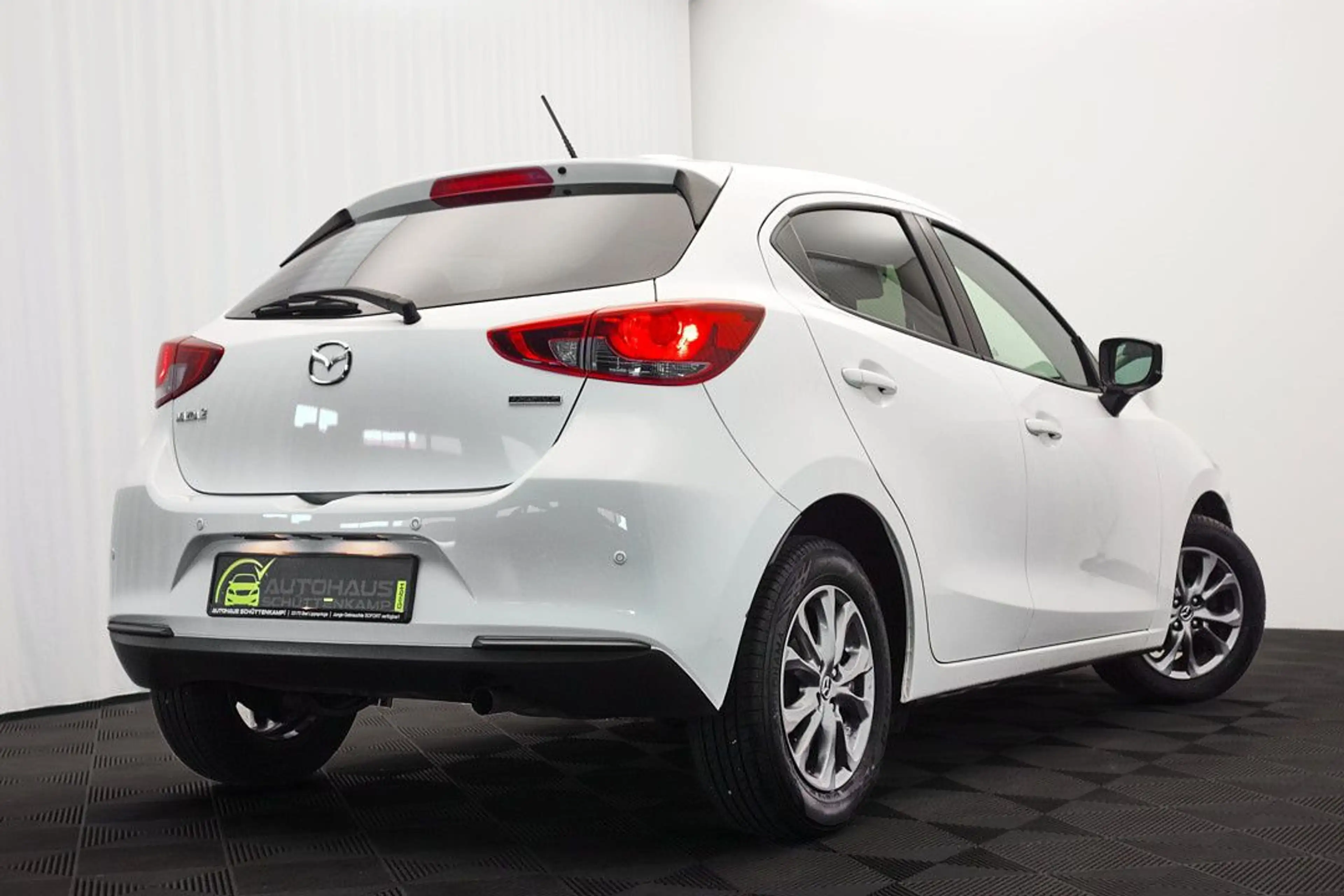 Mazda 2 Lim. *EXCLUSIVE-LINE* SITZHZG+NAVI+TEMPOMAT+