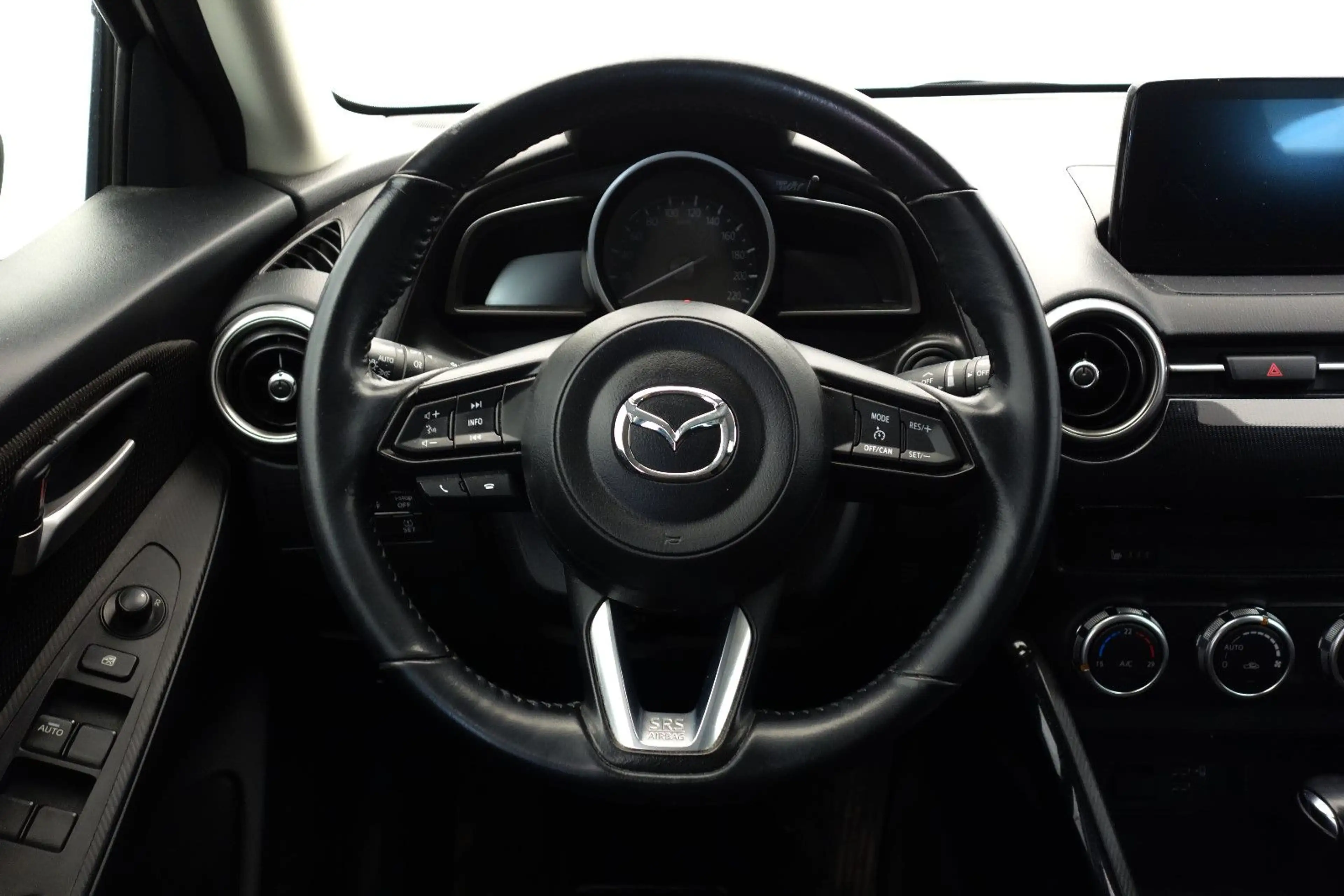 Mazda 2 Lim. *EXCLUSIVE-LINE* SITZHZG+NAVI+TEMPOMAT+ — photo 11