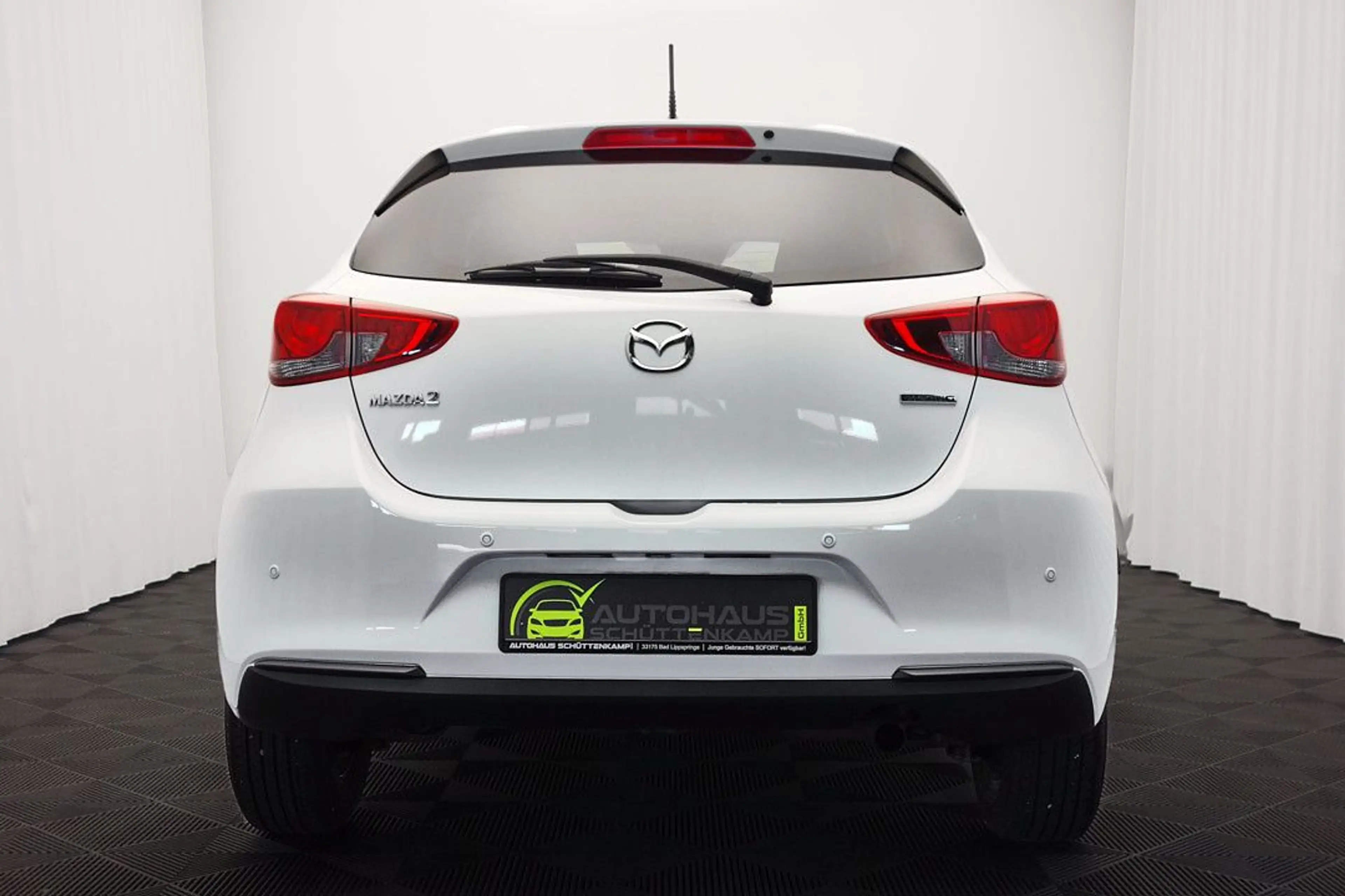 Mazda 2 Lim. *EXCLUSIVE-LINE* SITZHZG+NAVI+TEMPOMAT+ — photo 4