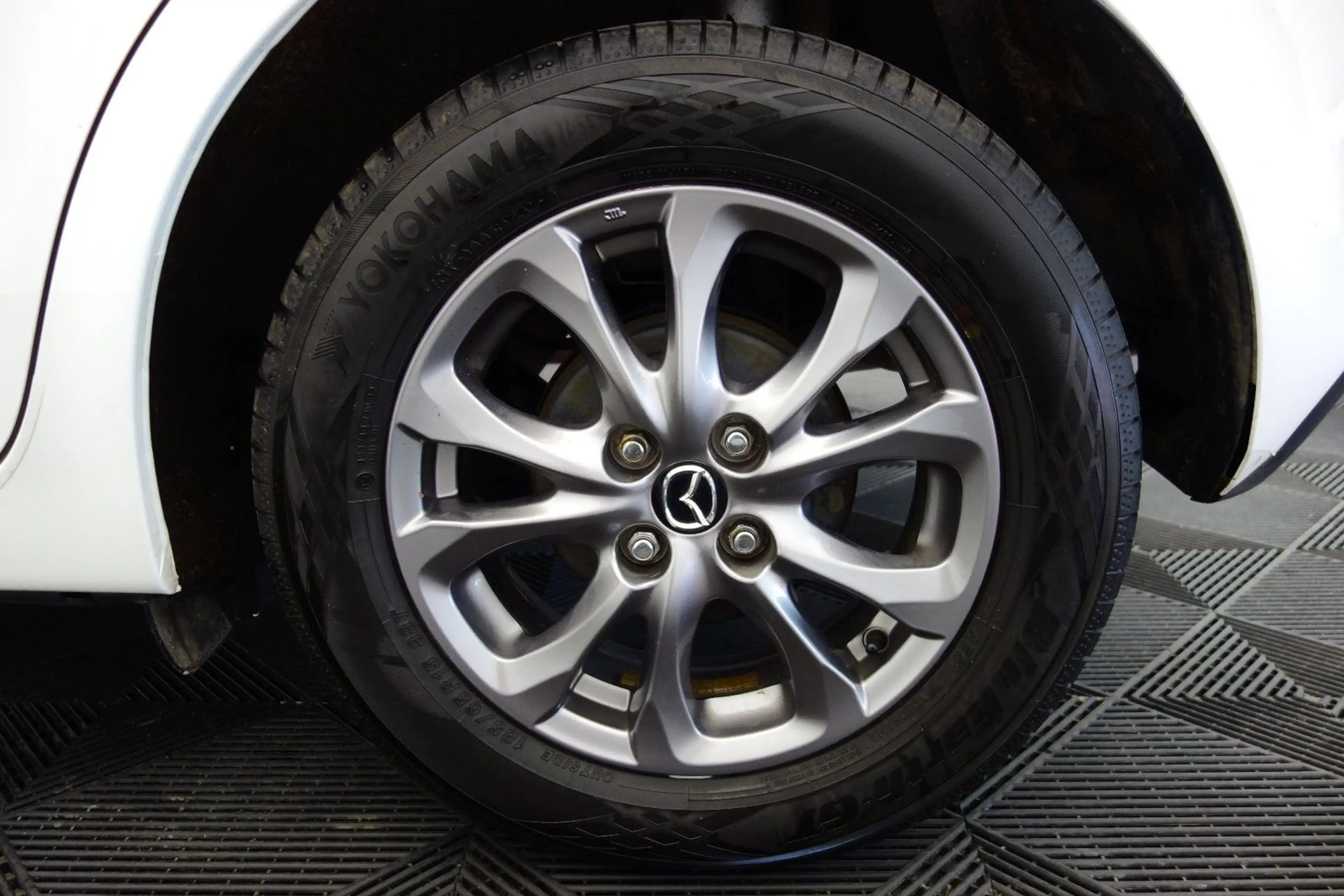 Mazda 2 Lim. *EXCLUSIVE-LINE* SITZHZG+NAVI+TEMPOMAT+ — photo 24