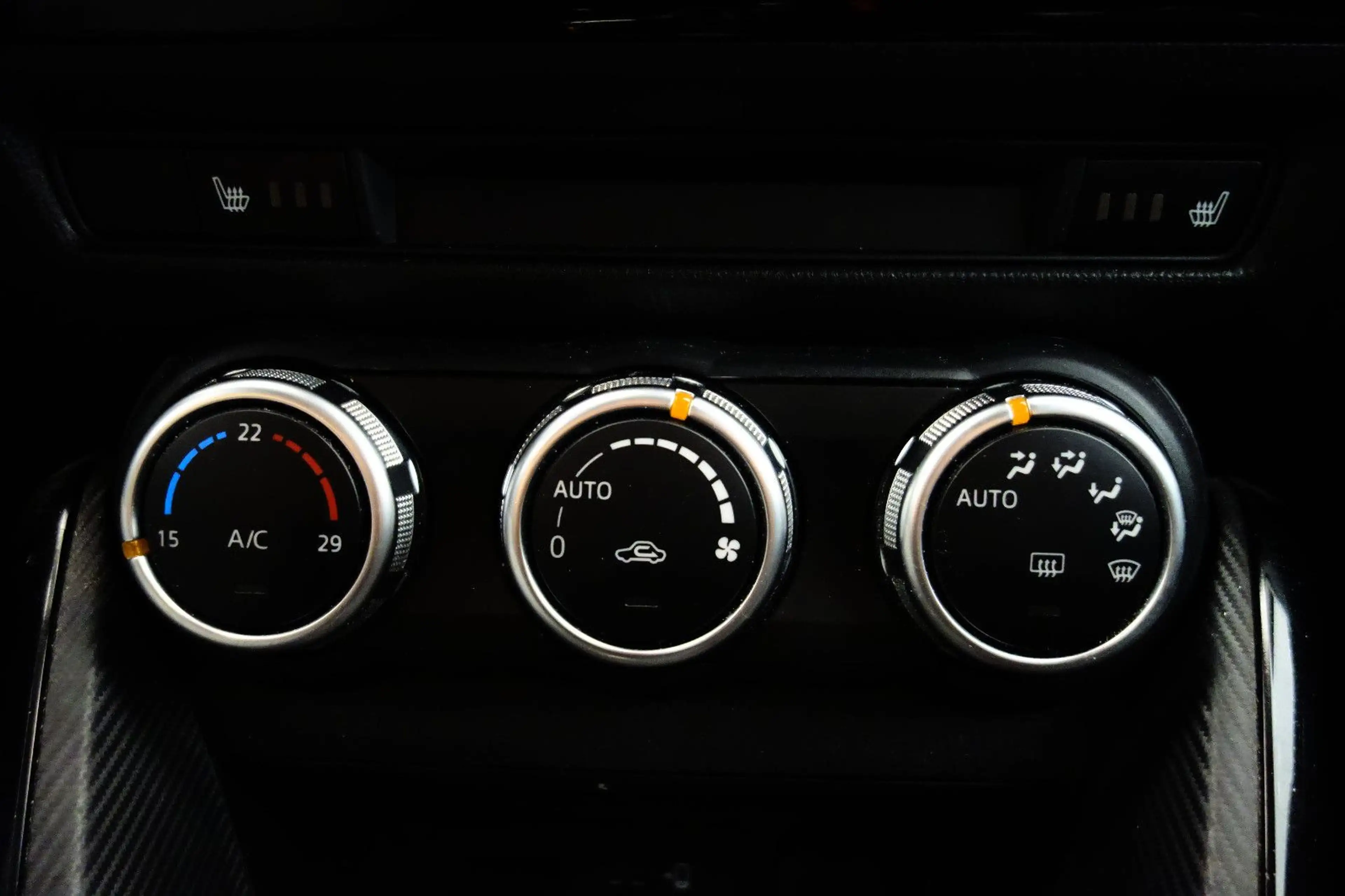Mazda 2 Lim. *EXCLUSIVE-LINE* SITZHZG+NAVI+TEMPOMAT+ — photo 14