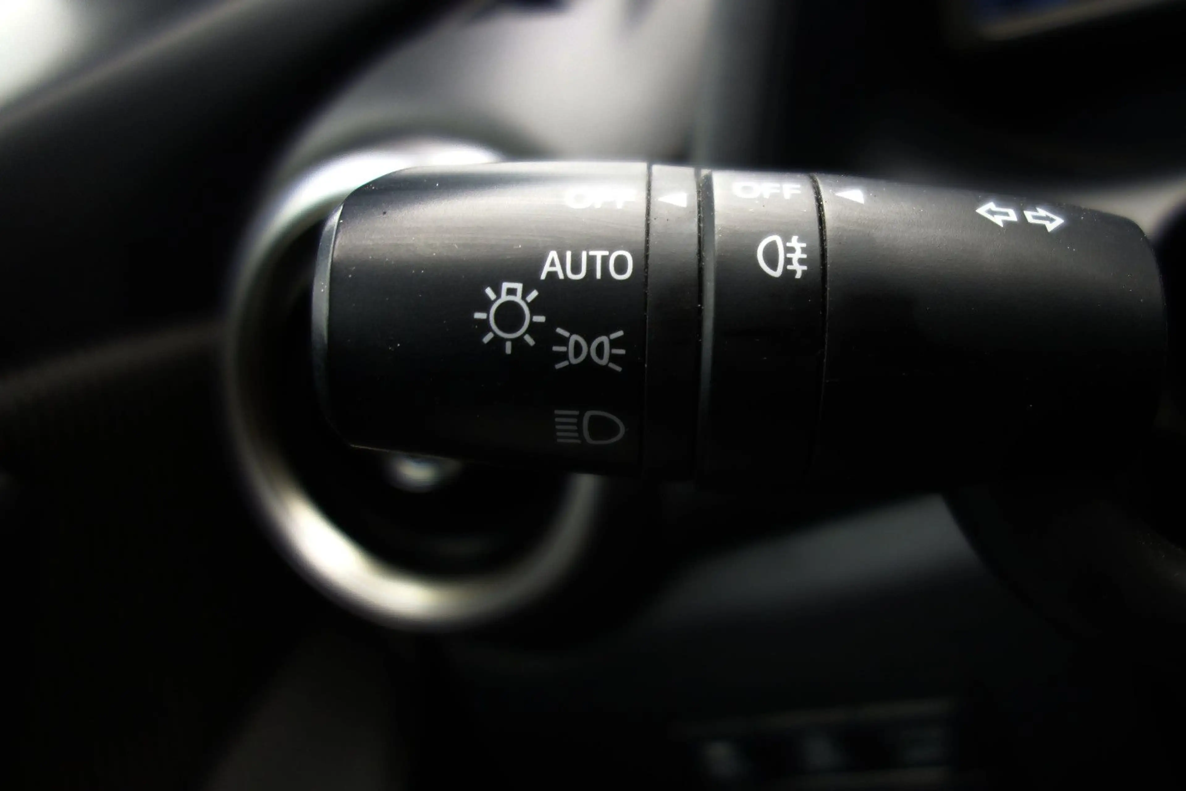 Mazda 2 Lim. *EXCLUSIVE-LINE* SITZHZG+NAVI+TEMPOMAT+ — photo 17