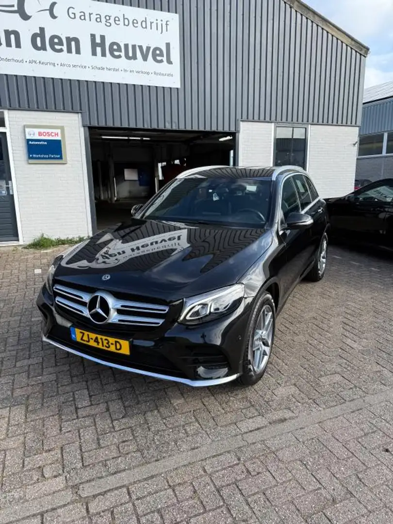 Mercedes-Benz GLC 250 4MATIC Premium Plus Negro - 2