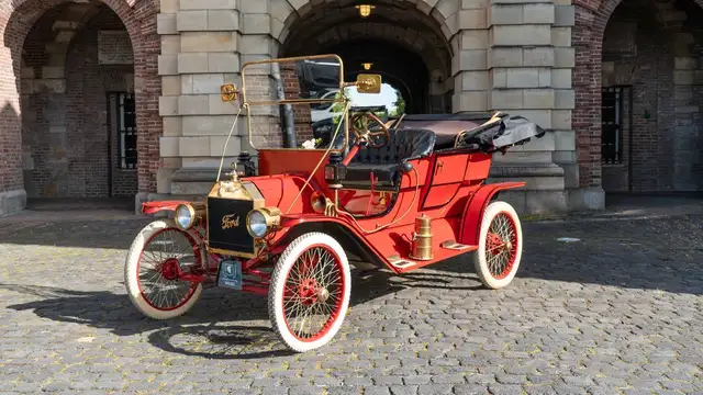 Ford Model T Touring/Zustand 1/Zeitkapsel
