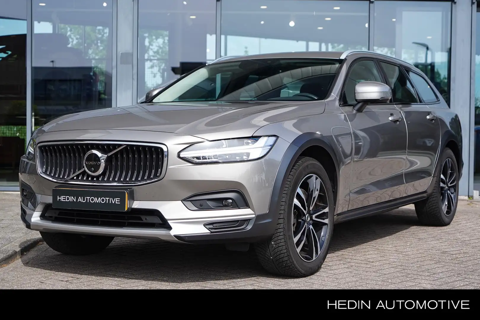 Volvo V90 Cross Country 2.0 B5 AWD Pro | 2.400 kg trekgewicht! | Trekhaak Gris - 1