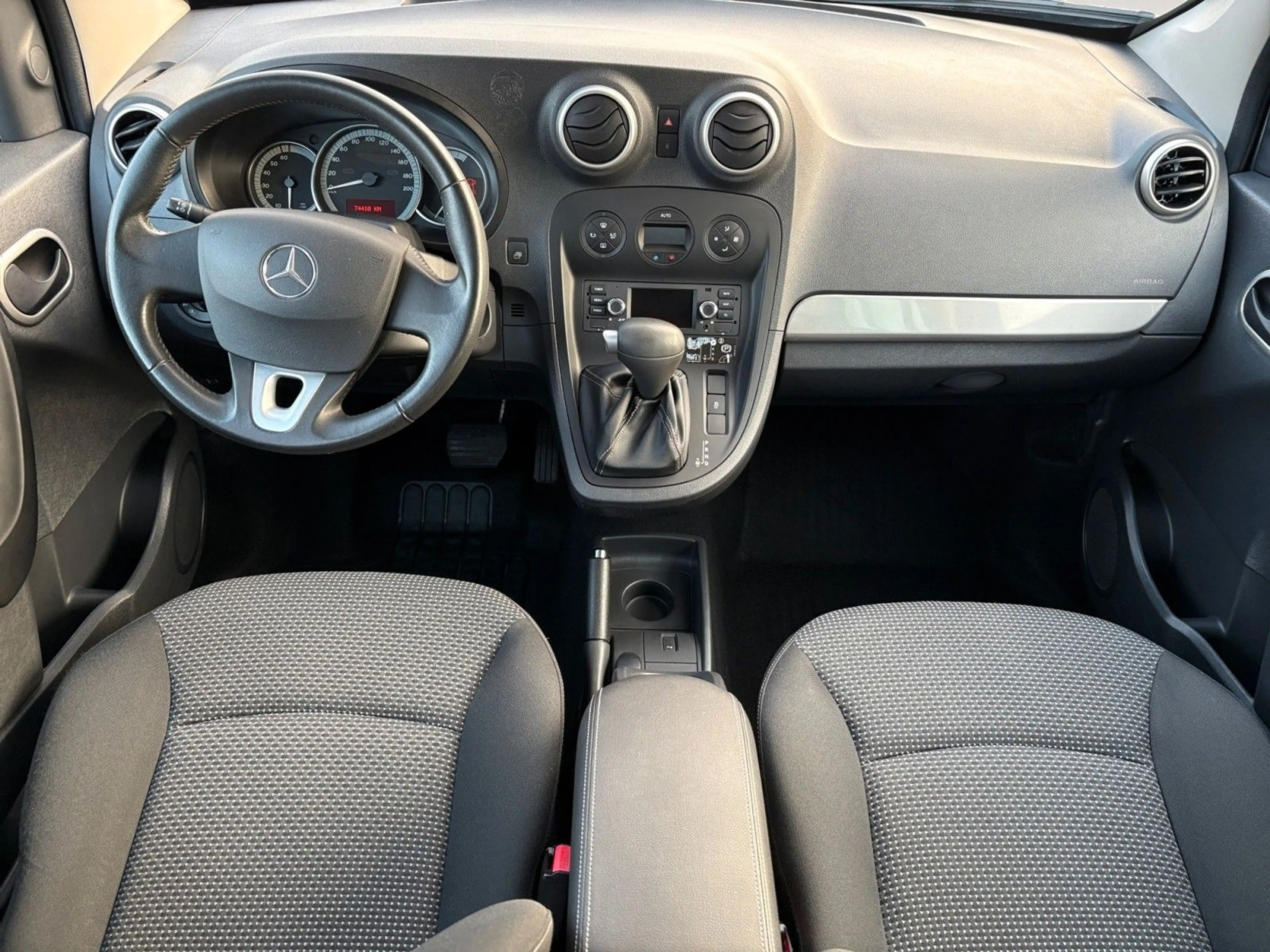 Mercedes-Benz Citan 112 *Rollstuhlgerecht* — photo 12