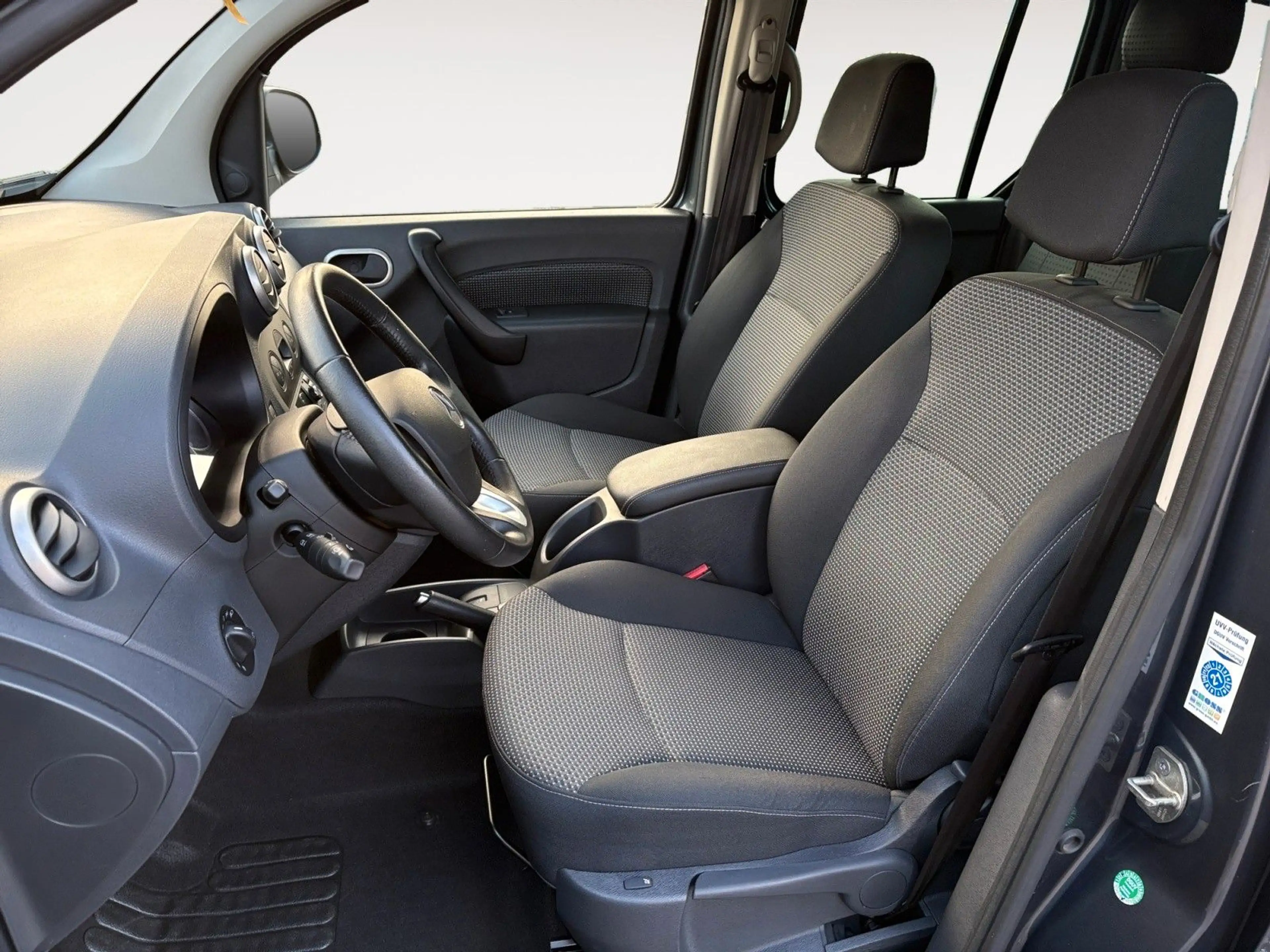 Mercedes-Benz Citan 112 *Rollstuhlgerecht* — photo 11