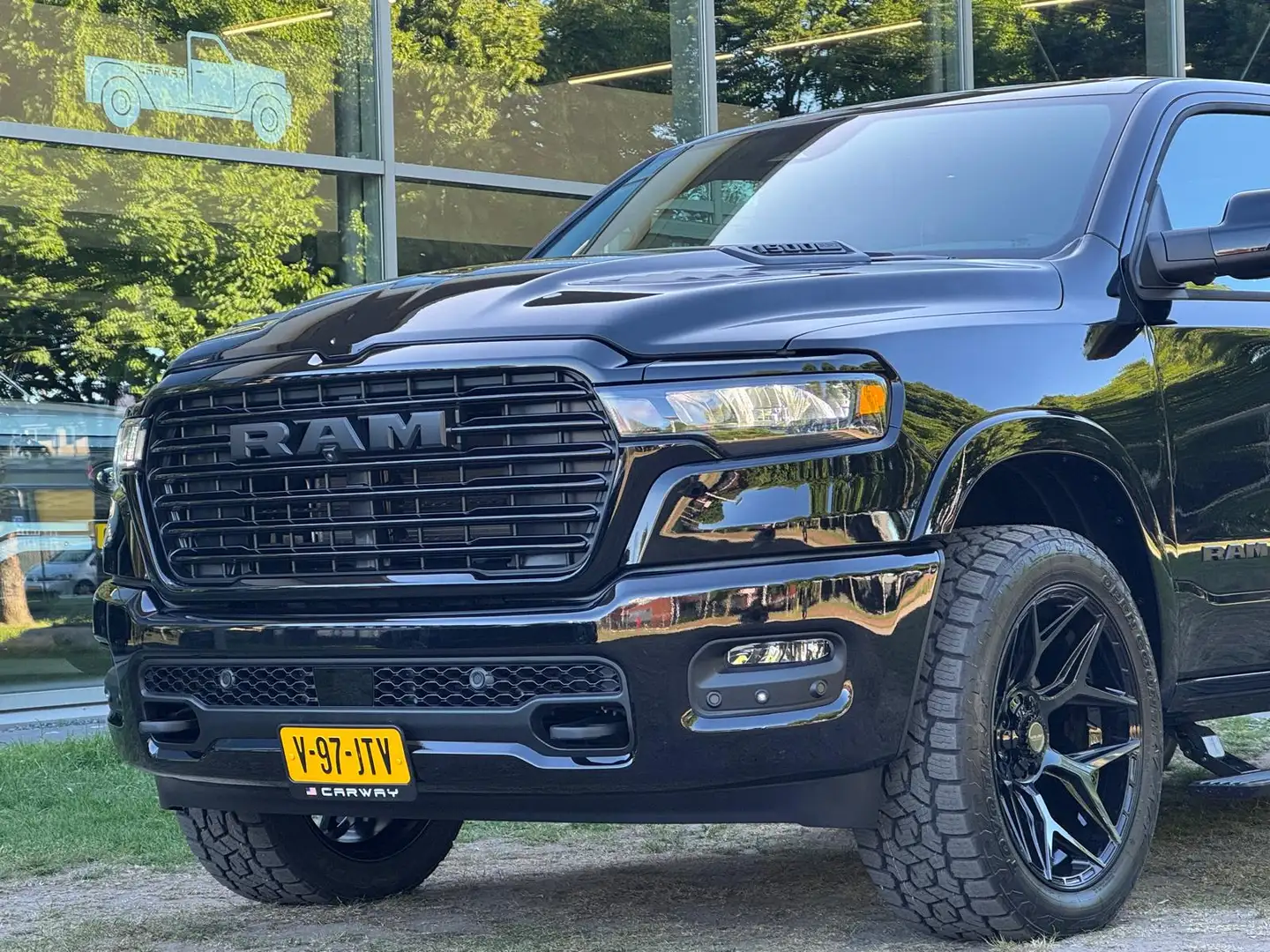 Dodge RAM 1500 2025 Laramie full spec. luchtvering, Pano, pa Zwart - 2