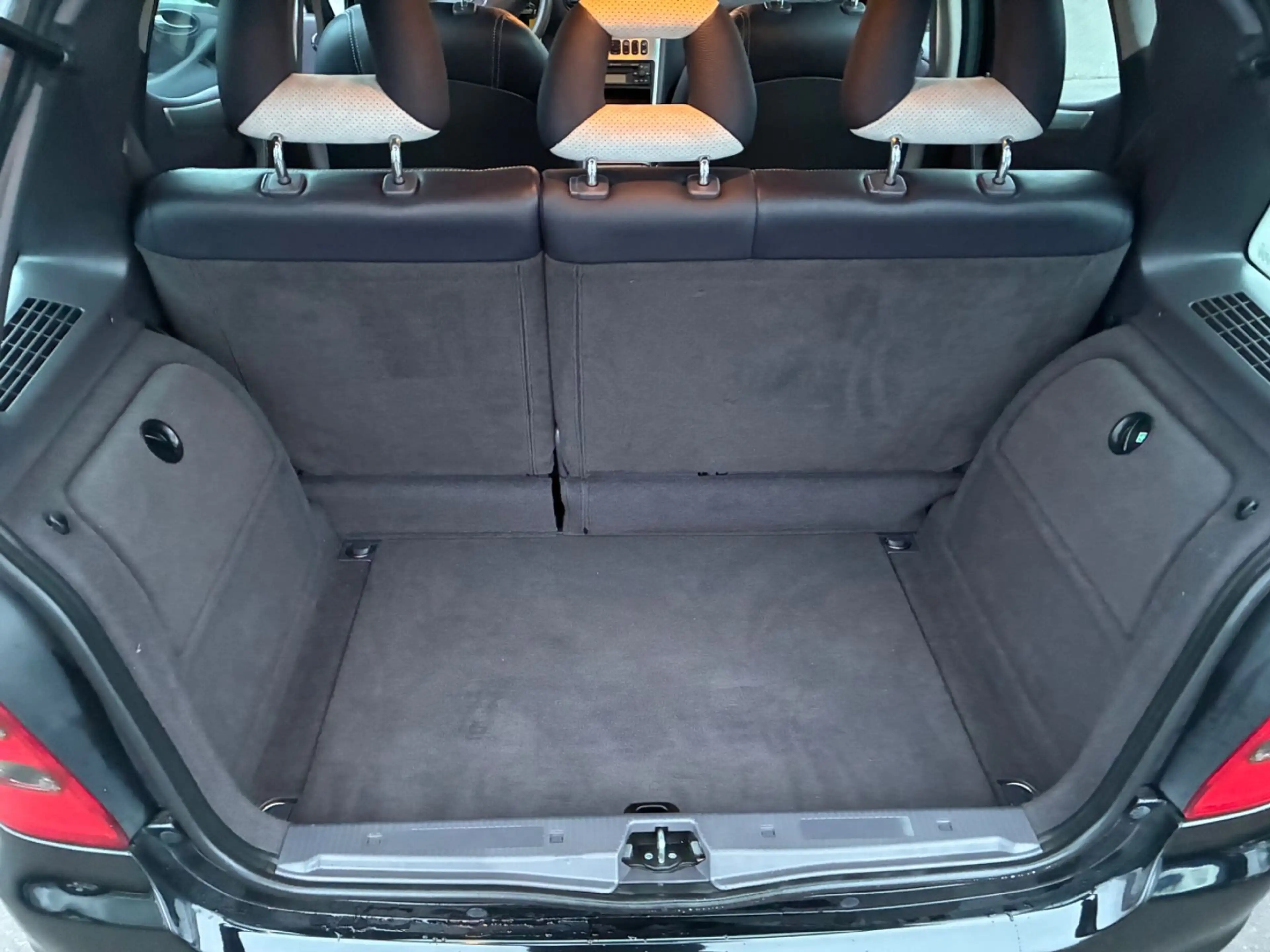 Mercedes-Benz A 210 Evolution — photo 9