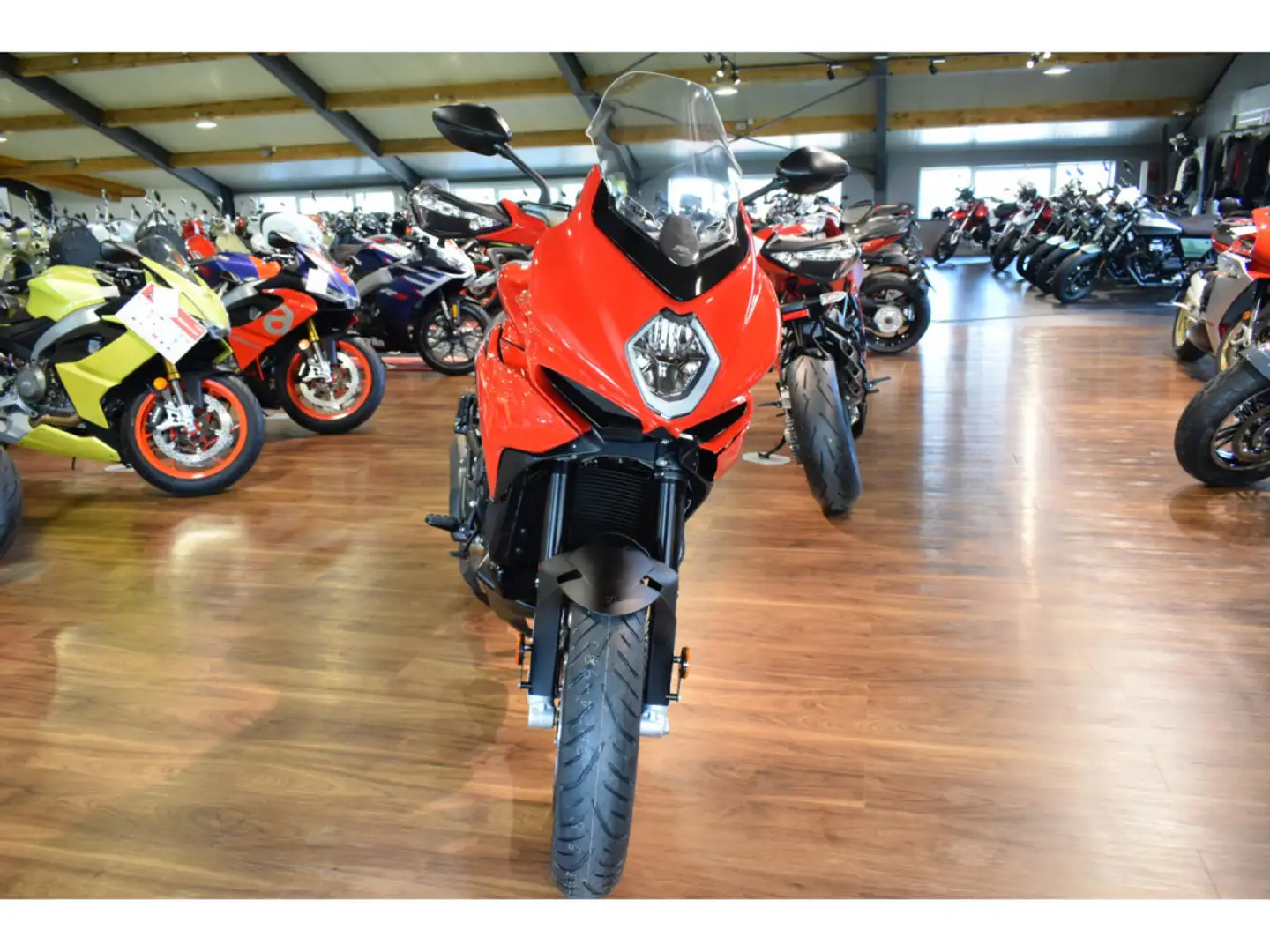 MV Agusta Turismo Veloce 800 E5 ROSSO Rouge - 2