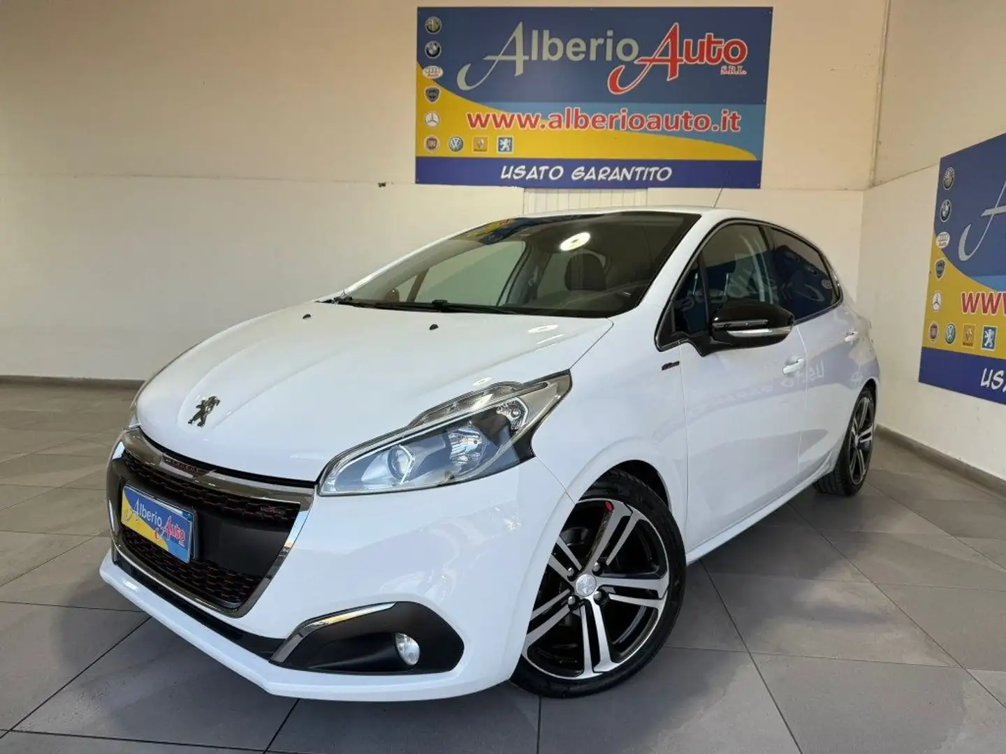 Peugeot 208 1° serie BlueHDi 120 S&S 5 porte GT Line Bianco - 1