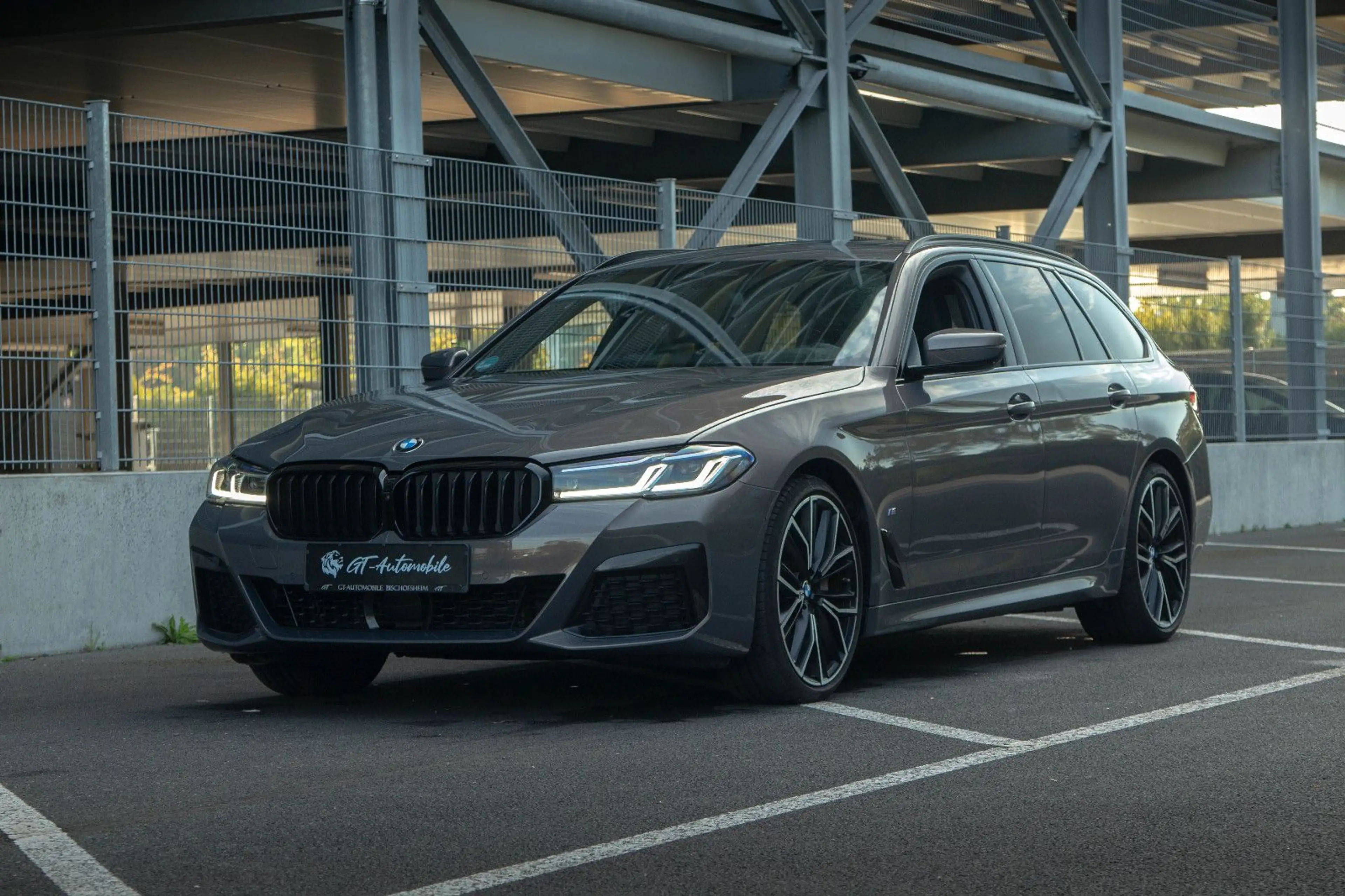 BMW 540 d T xDrive *M Sport*Standheizung*Laser*PANO* — photo 9