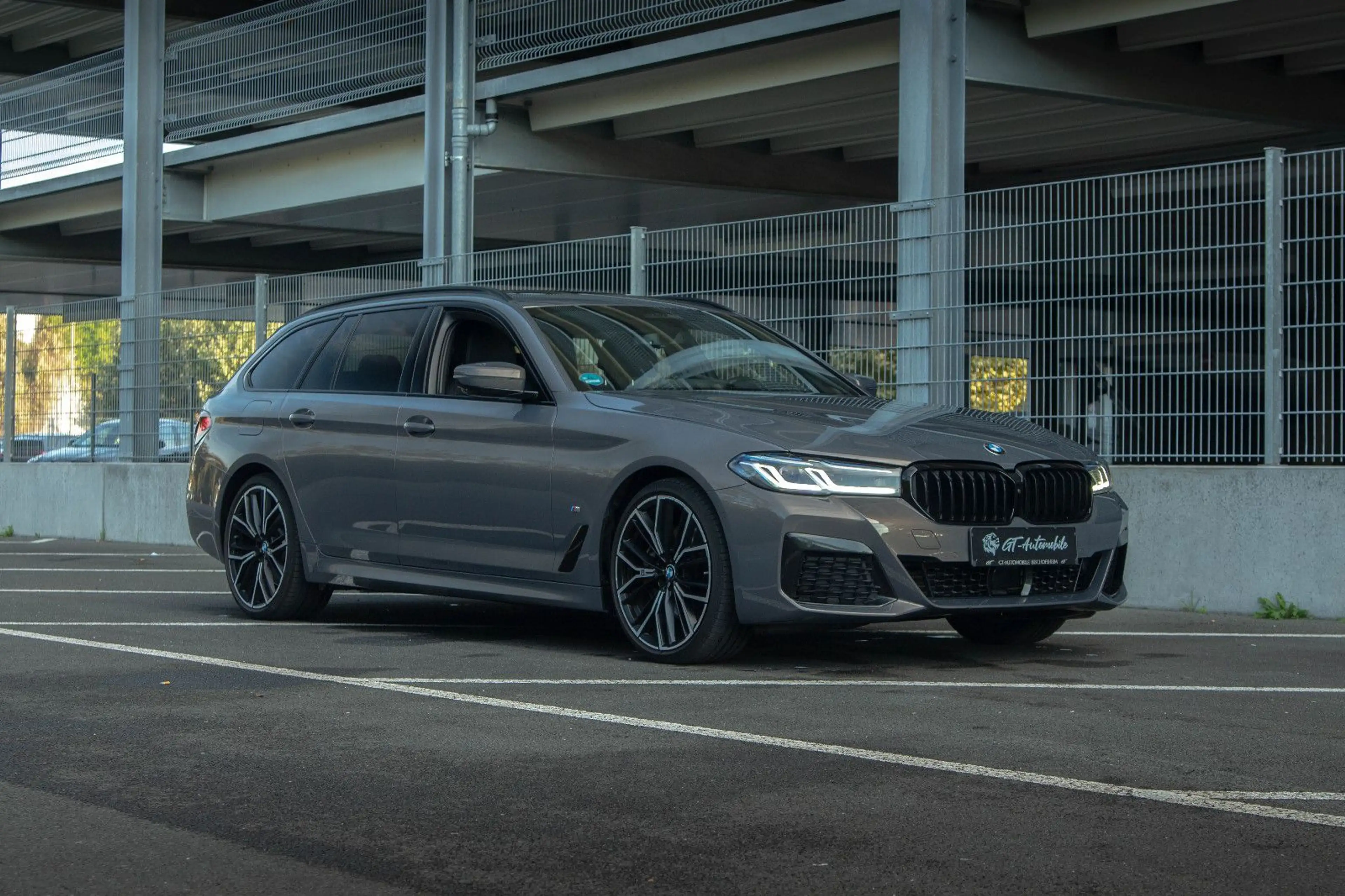 BMW 540 d T xDrive *M Sport*Standheizung*Laser*PANO* — photo 11